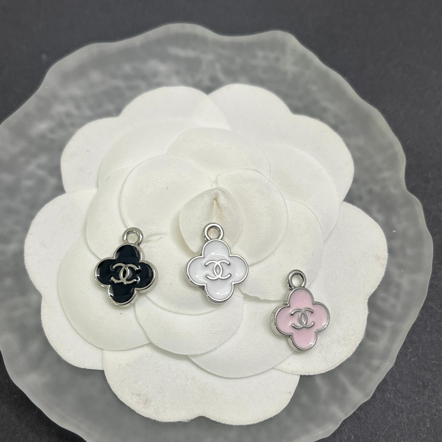 CC-Flower shape Metal Signage 16MM*13MM