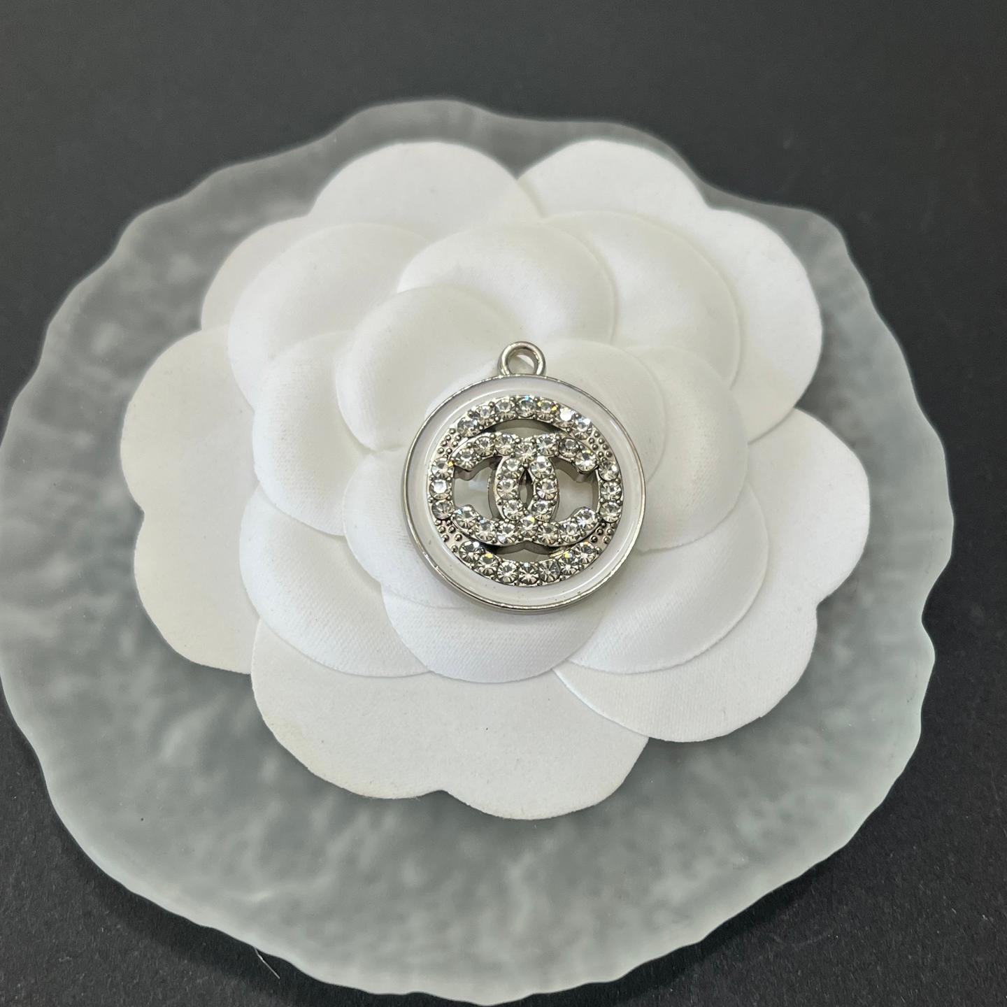 CC-Love Shape Hollow With Diamond 26MM*23MM