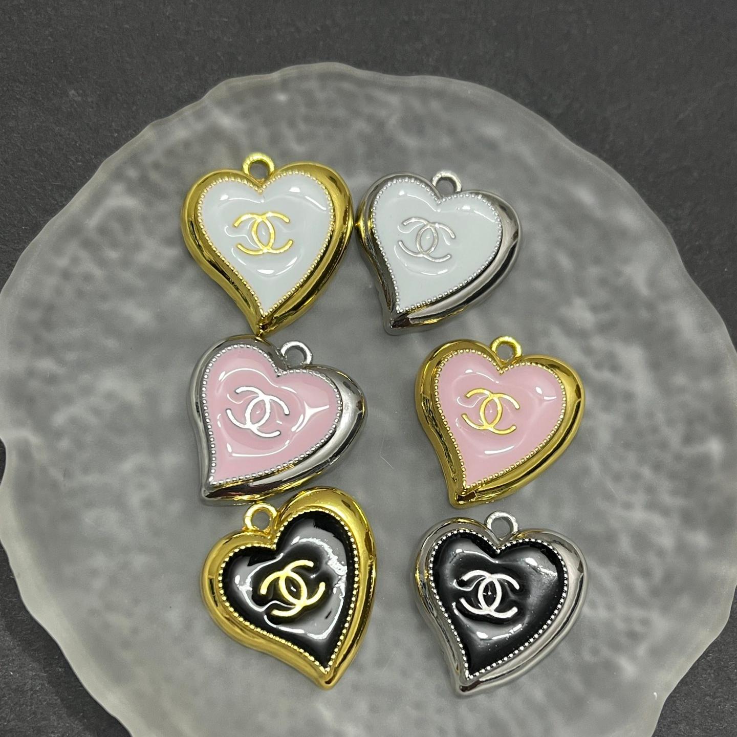 CC-Love Shape Metal Signage  21MM*23MM