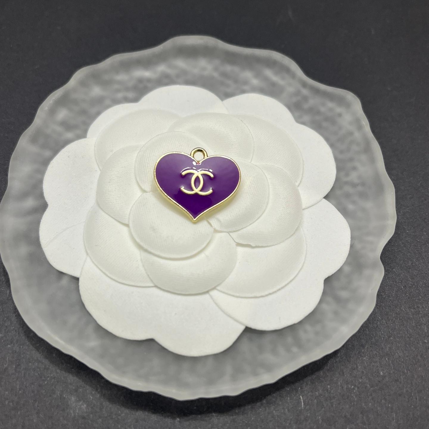 CC-Love shape Metal Signage 17MM*20MM