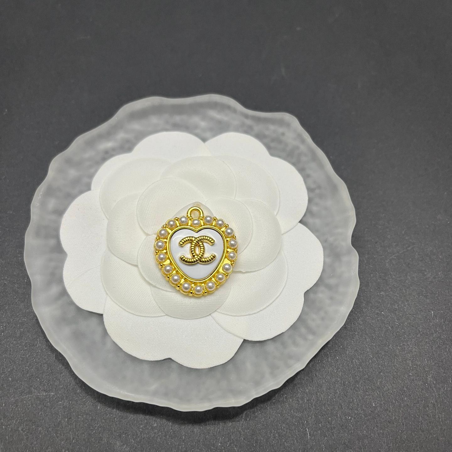 C-Double C With Diamonds and pearls  22MM*24MM