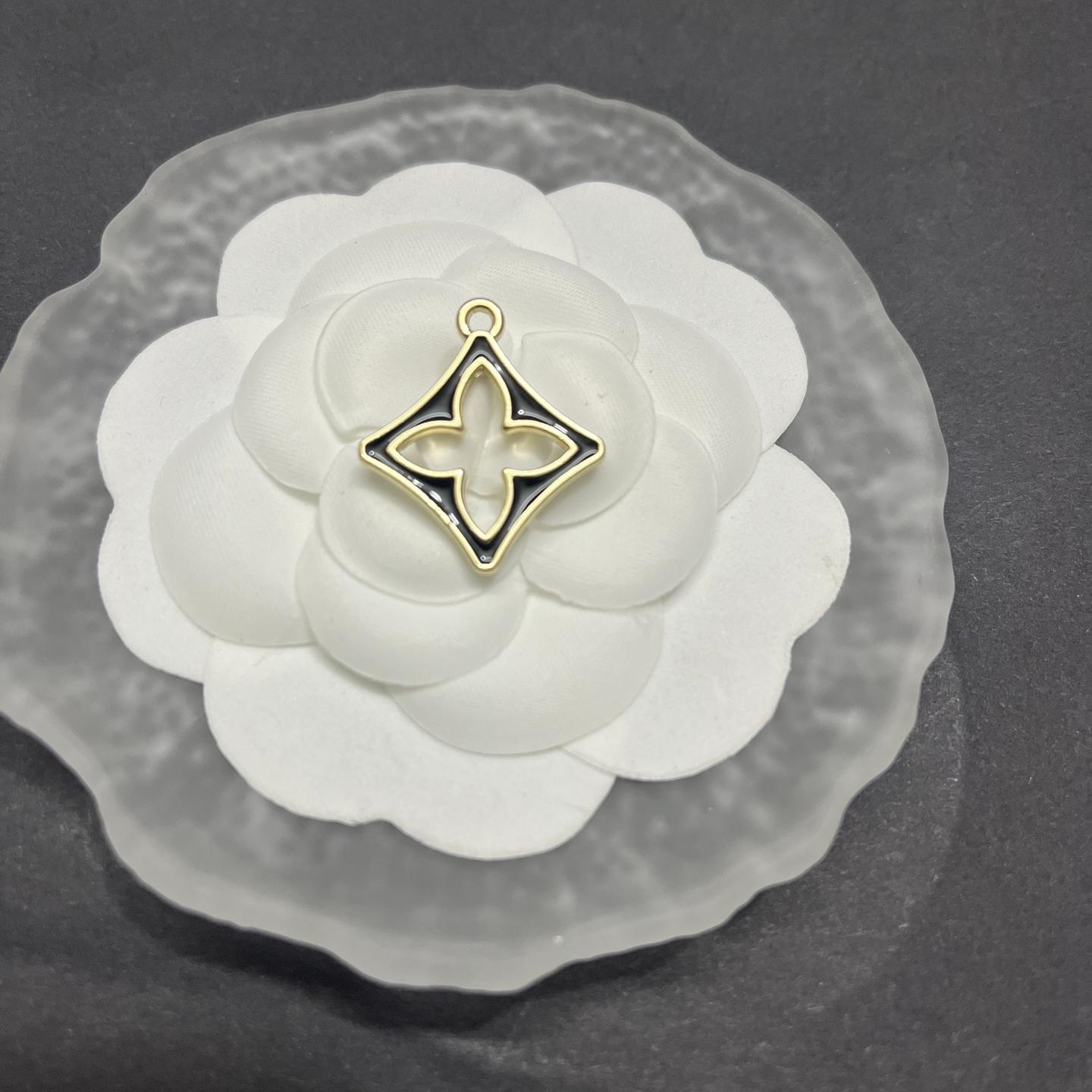 Three black four-leaf clover bracelet charms 26MM*24MM