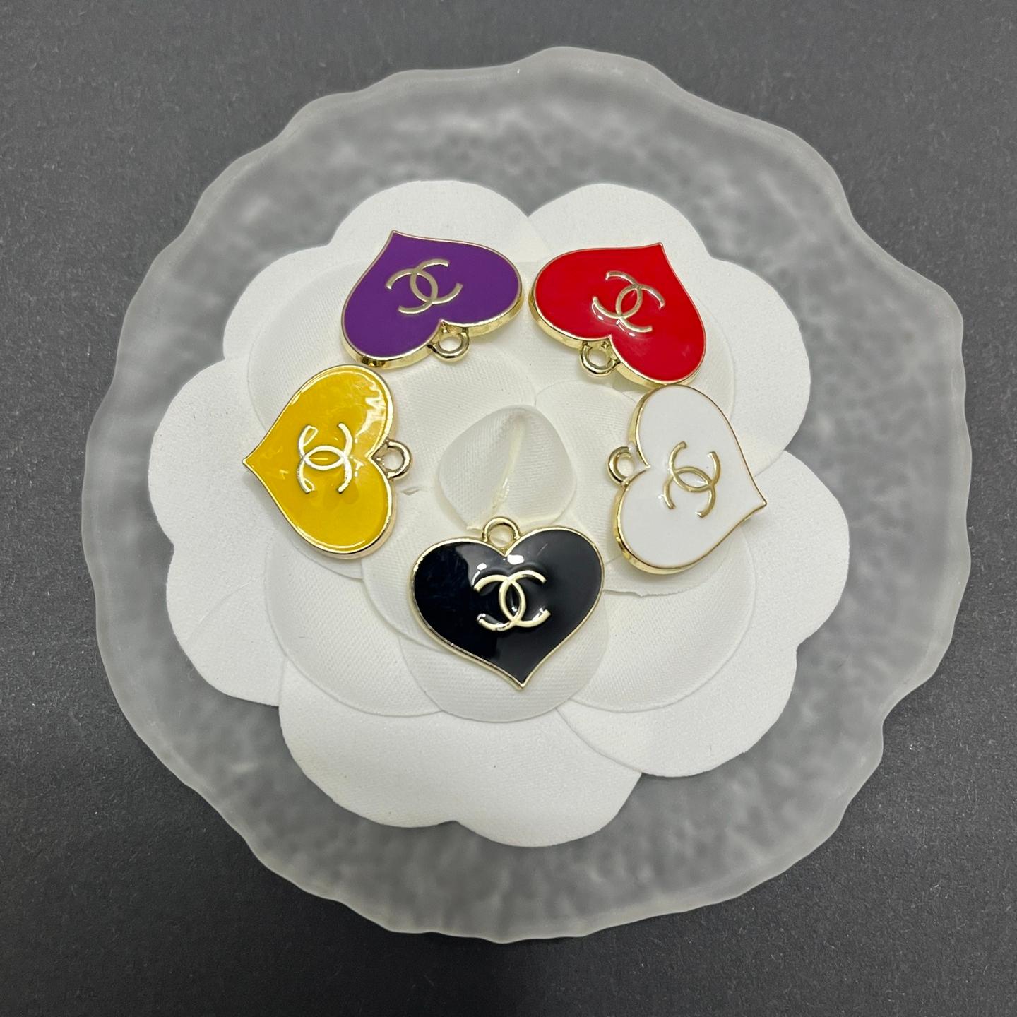 CC-Love shape Metal Signage 17MM*20MM