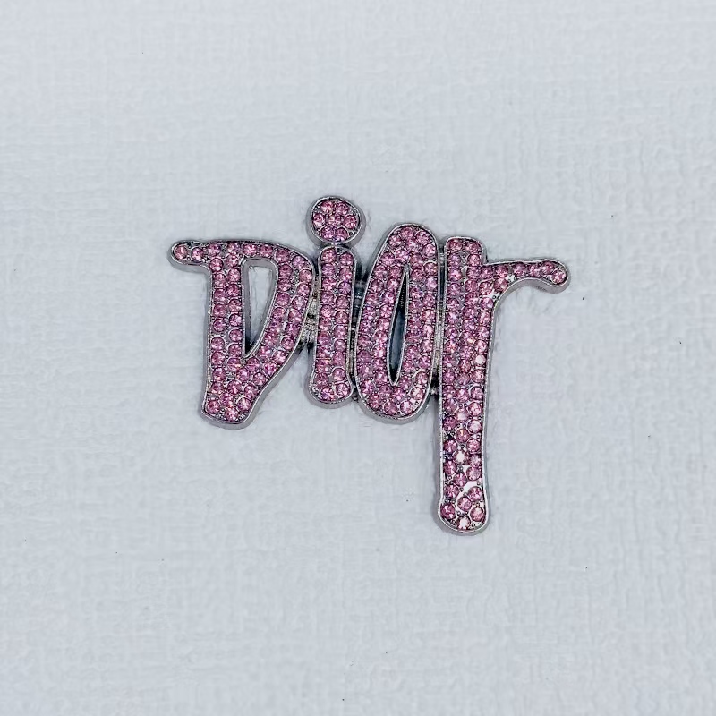 D- Brooch With Diamonds 42MM*32MM