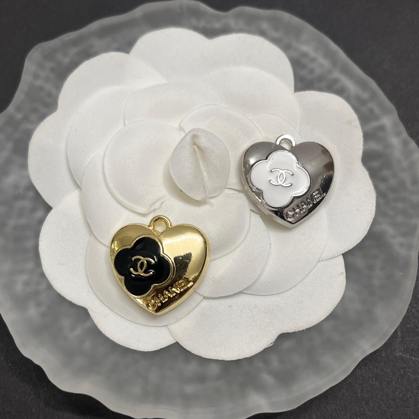 CC-Love Shape Metal Signage 20MM*22MM