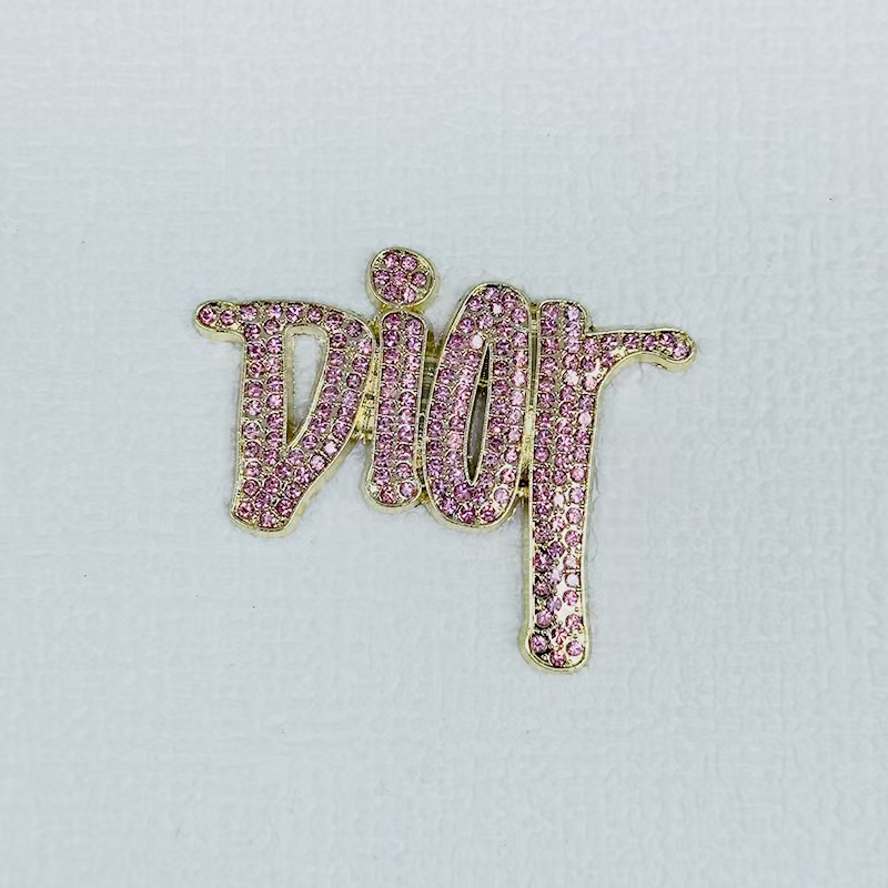 D- Brooch With Diamonds 42MM*32MM