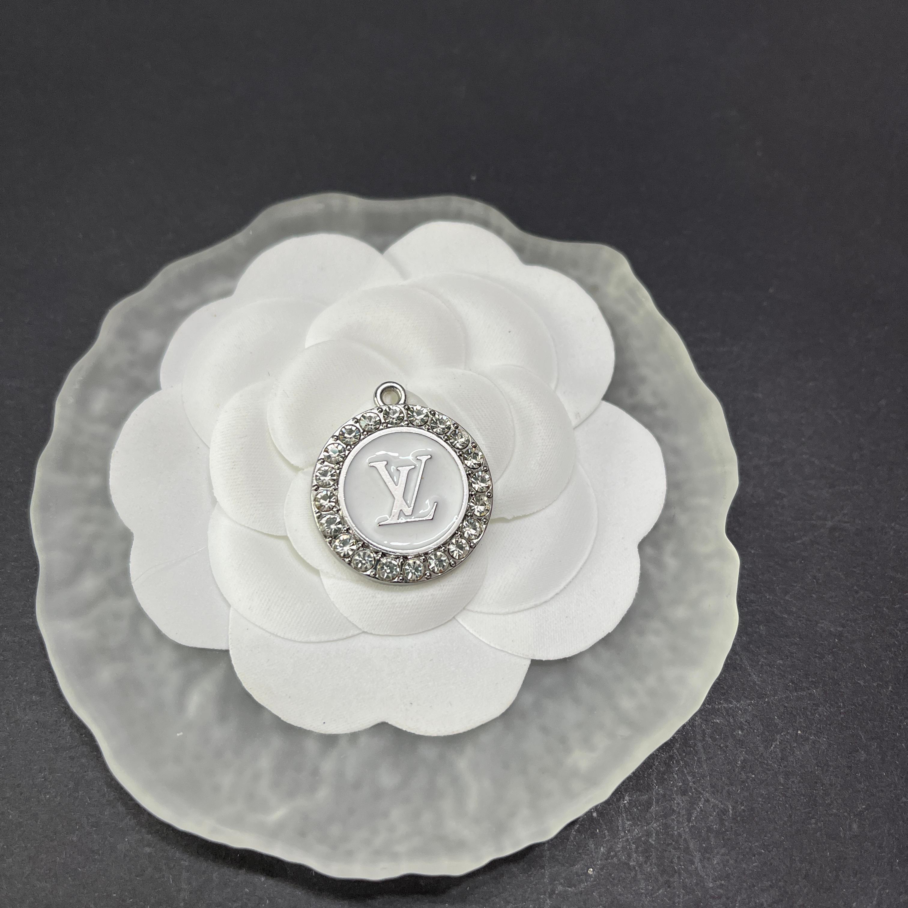 CC-Round Shape Circular Perimeter With Diamond 25MM*22MM