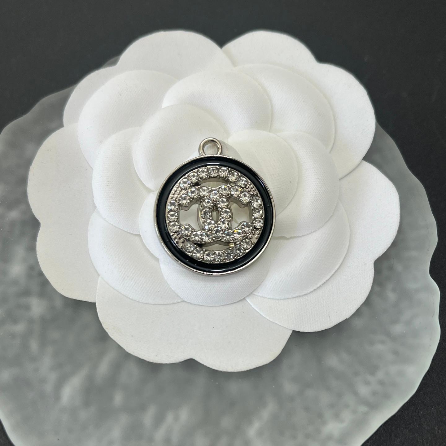 CC-Love Shape Hollow With Diamond 26MM*23MM