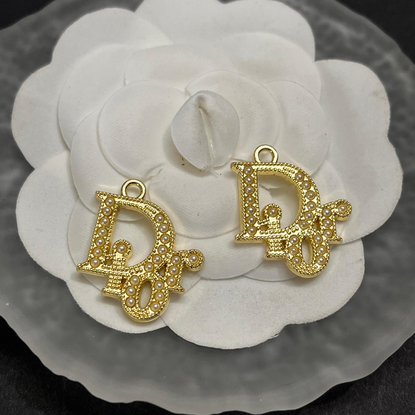 DR-Metal Signage With Pearls 24MM*21MM