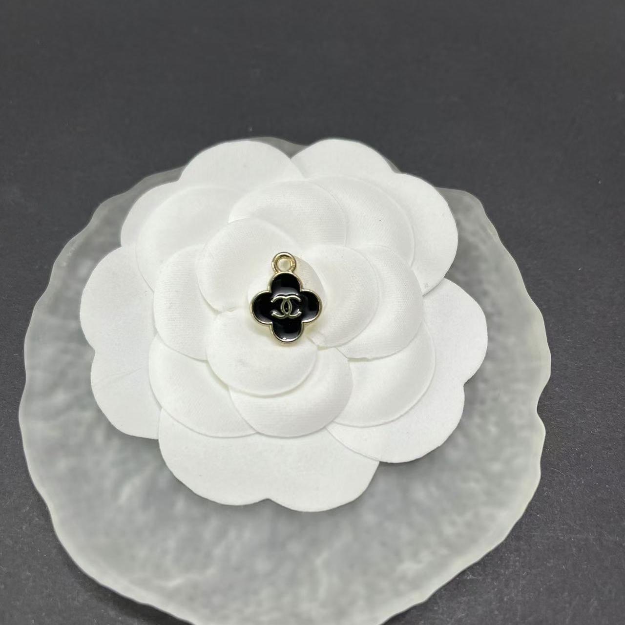 CC-Flower shape Metal Signage 16MM*13MM