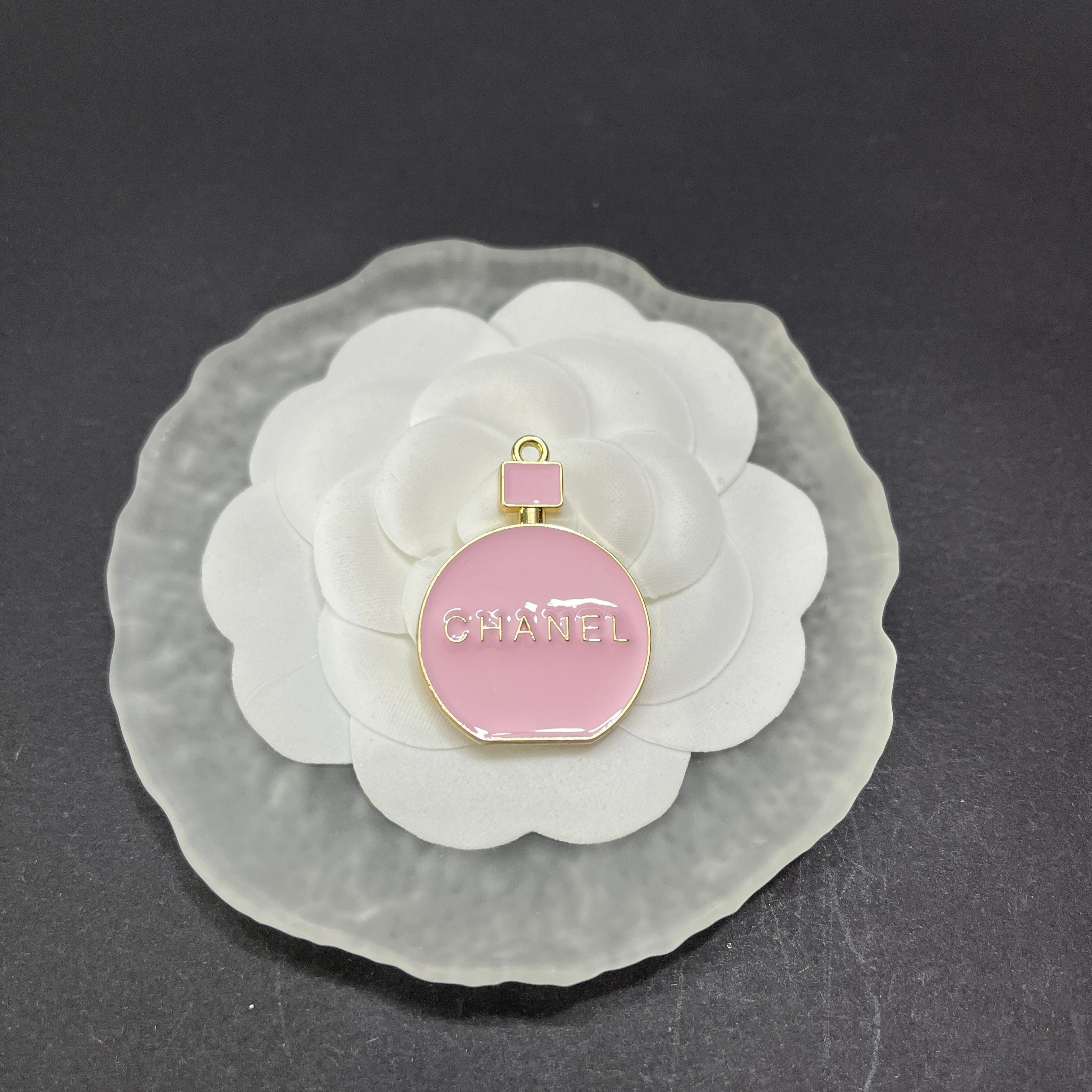 CC Perfume Bottle Shape with Gold Trim 35MM*25MM