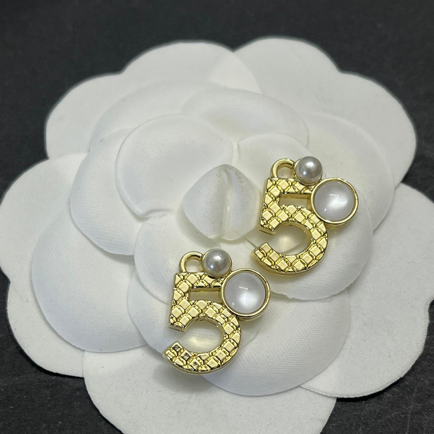 5 With Pearls 18MM*15MM