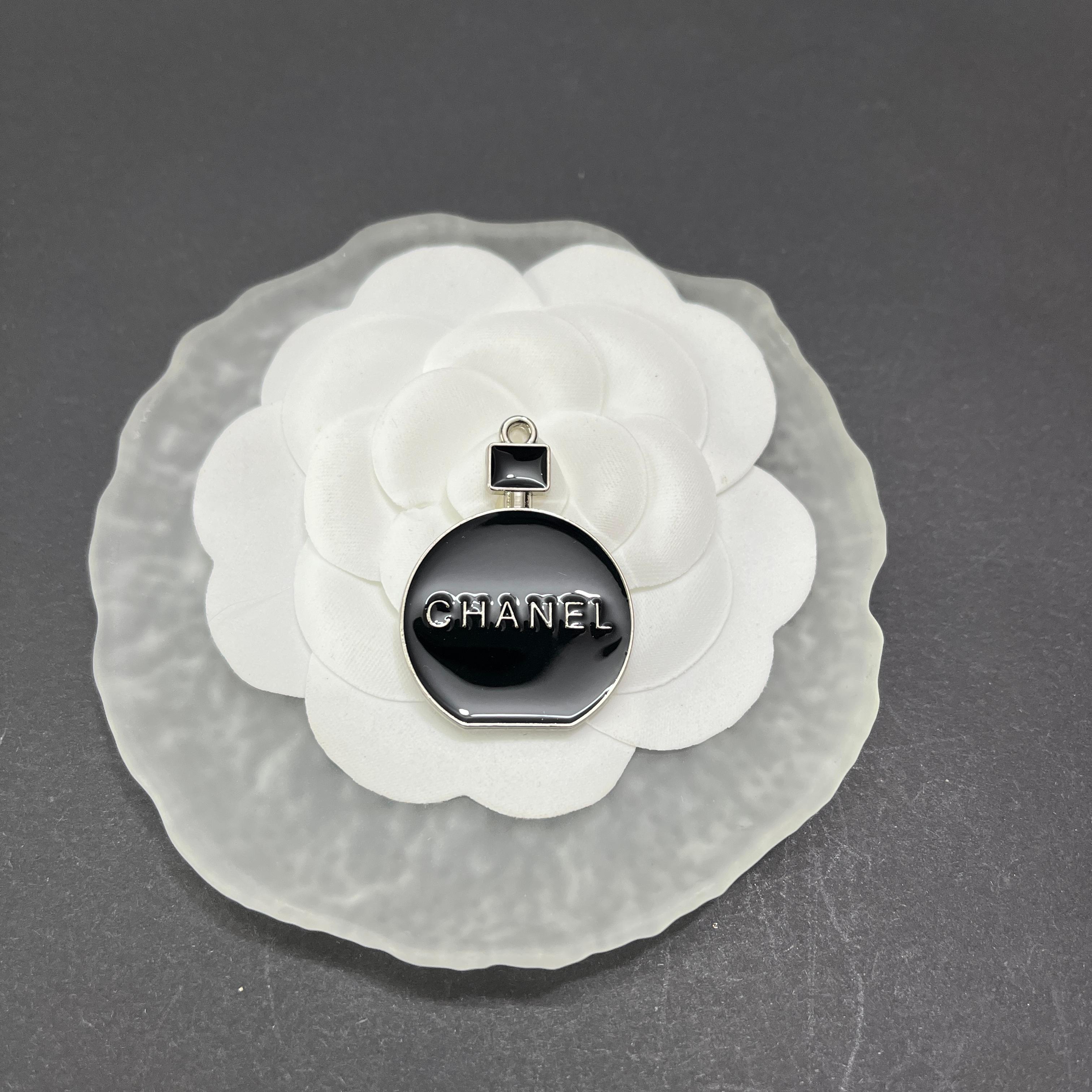 CC Perfume Bottle Shape with SILVER Trim 35MM*25MM