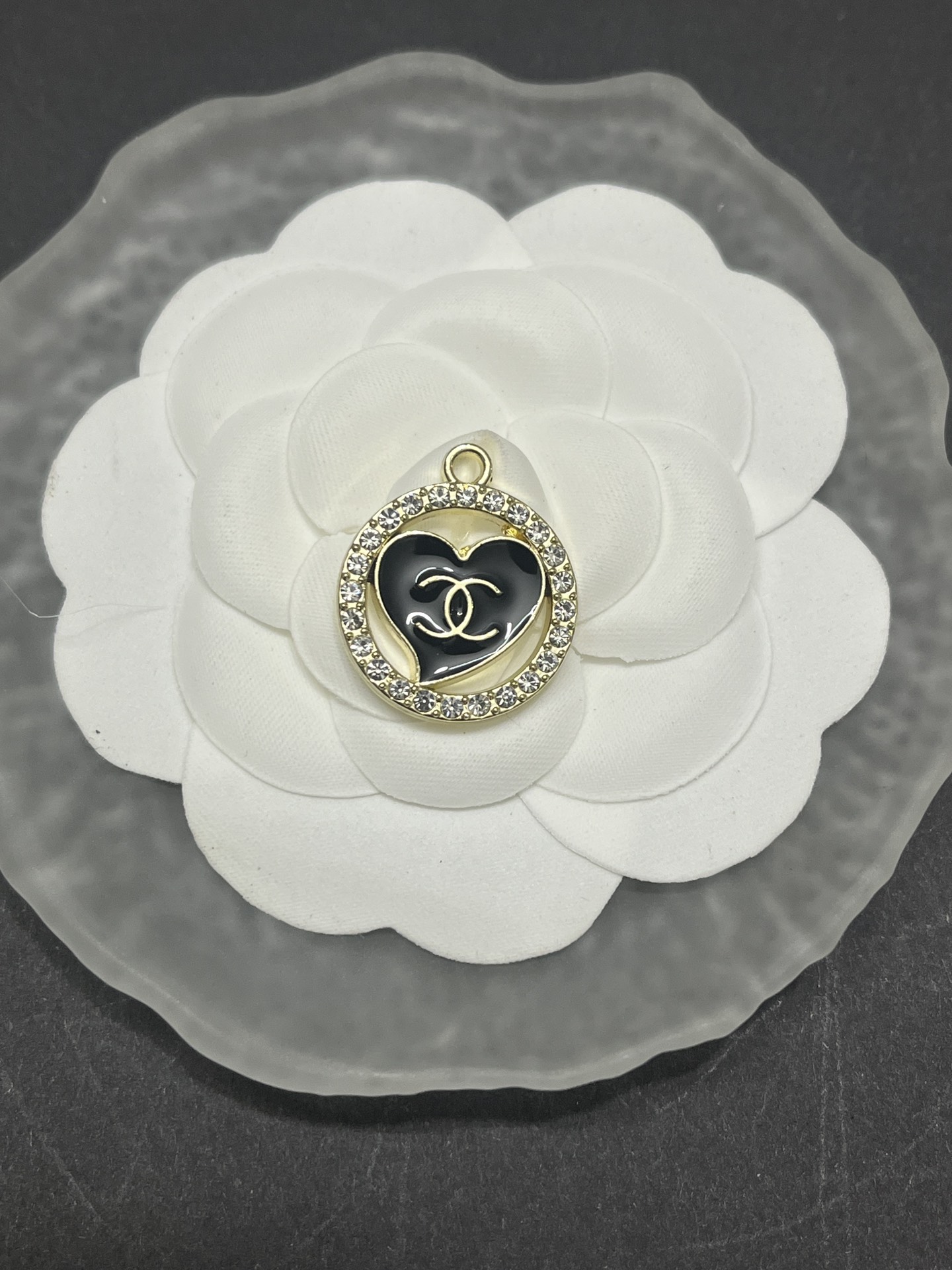 CC-Love Shape Hollow With Diamond 23MM*20MM