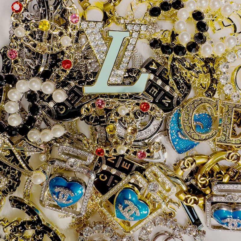 MIX（50pcs） Designer Brooches Random