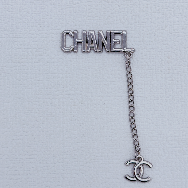 CC-Metal Signage with chain