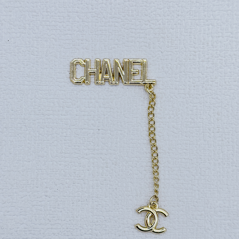 CC-Metal Signage with chain