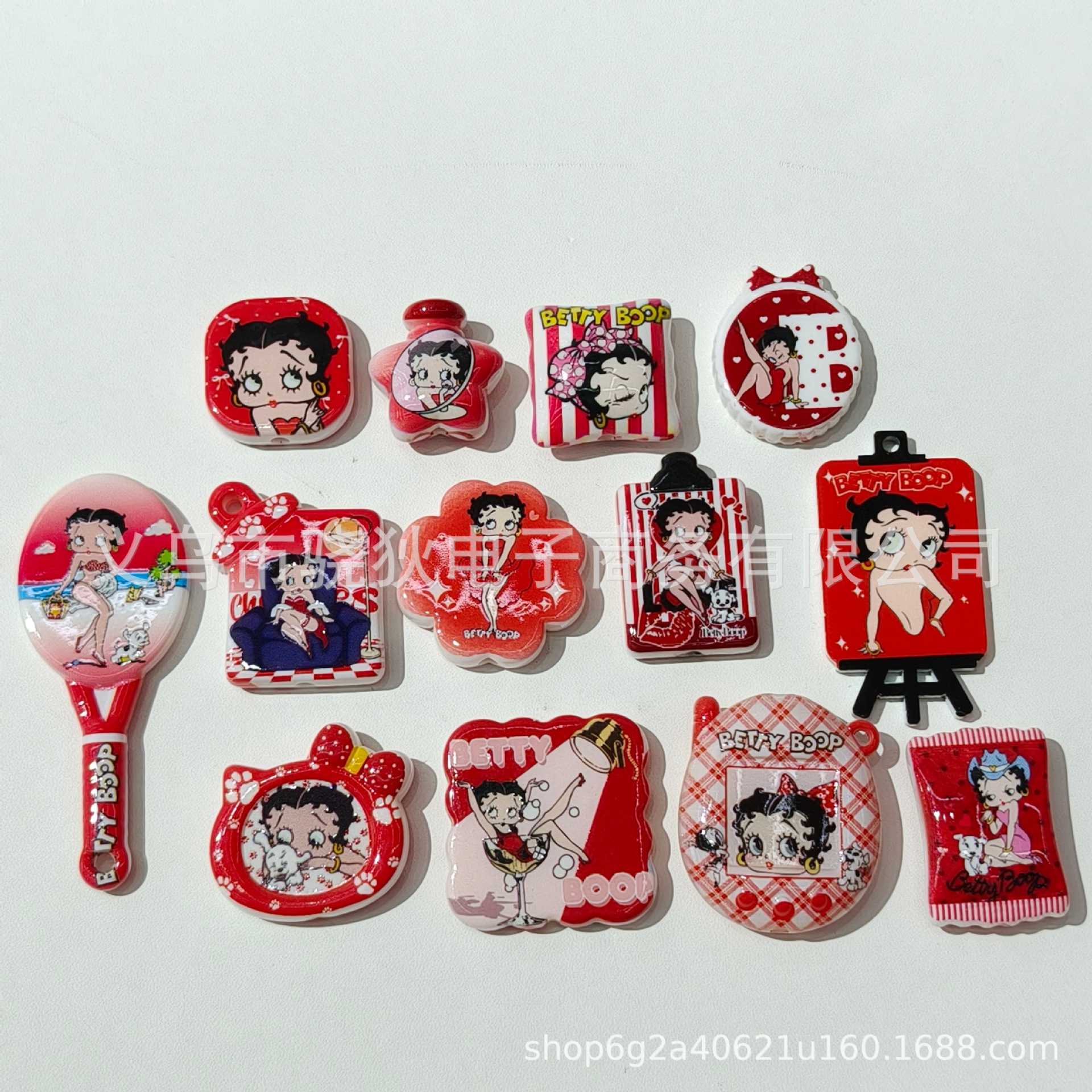 Random mix（5PCS）Acrylic material Betty with hole