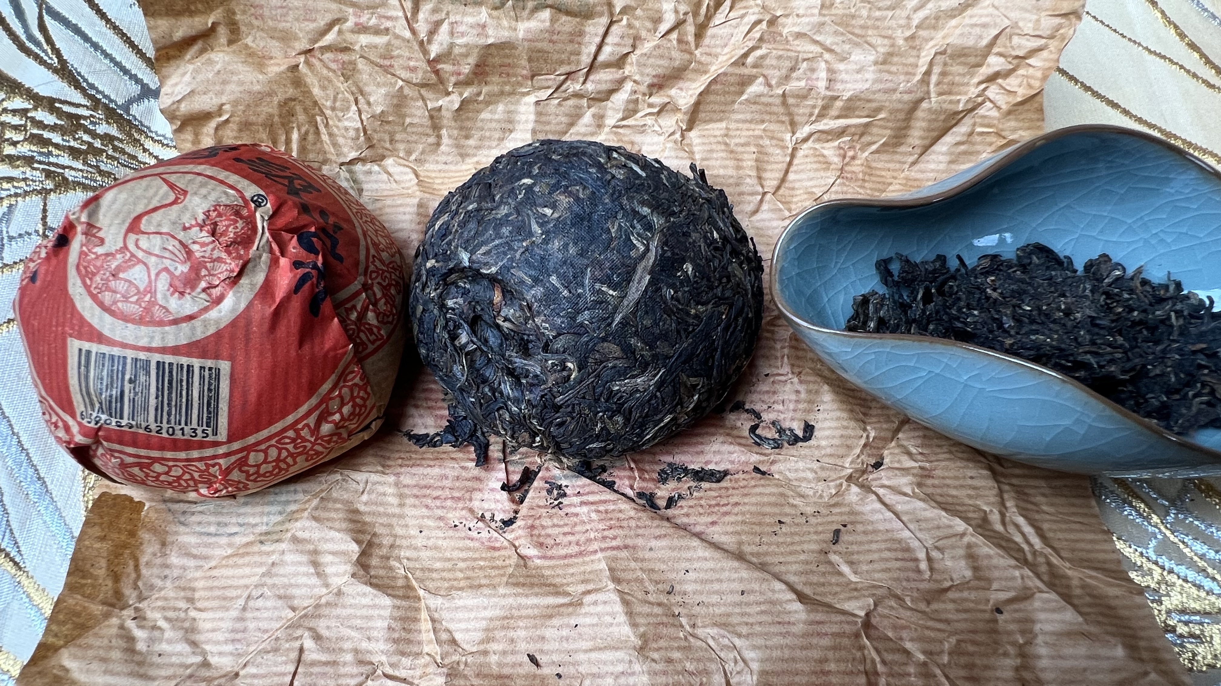 Introduction to 2007 Xiaguan Tuocha Raw Pu'er Tea (Sheng Pu'er Tuocha)     2007年下关特级沱茶