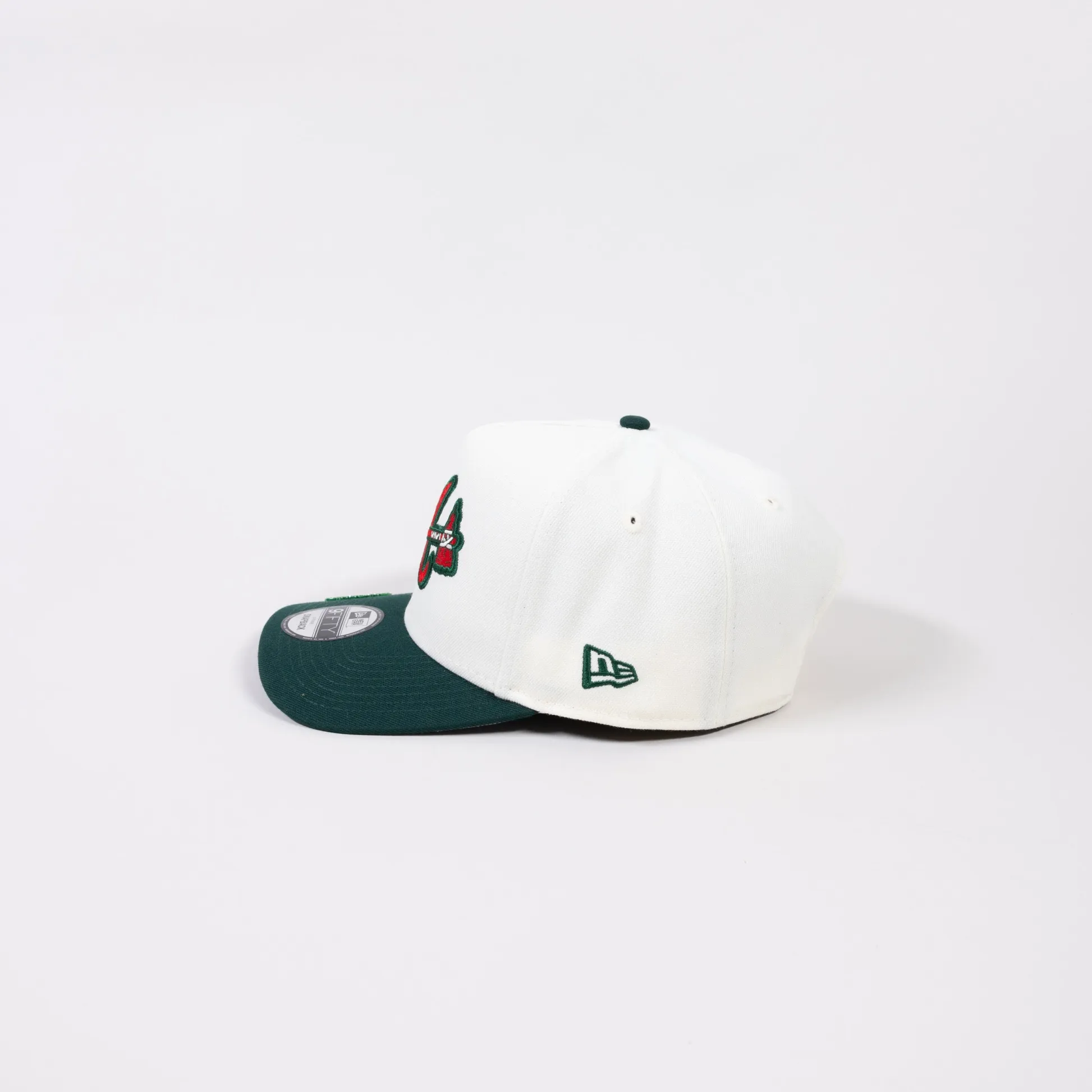 NEW ERA EXCLUSIVE 9FIFTY A-FRAME CHROME/ FOREST GREEN ATLANTA BRAVES SNAPBACK W/ 2000 ALL STAR GAME SIDE PATCH - Thesouthcap