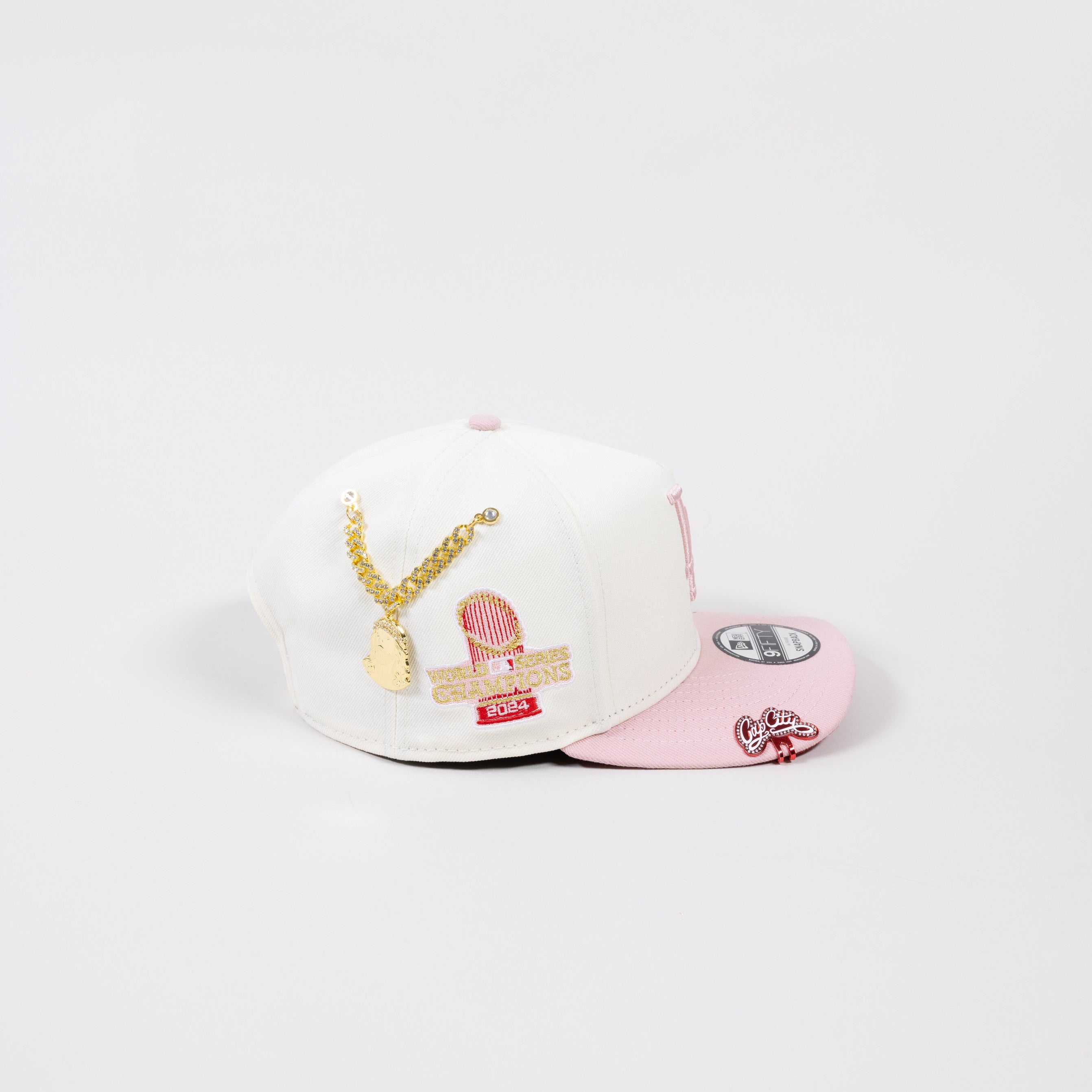 NEW ERA EXCLUSIVE 9FIFTY A-FRAME CHROME/ SOFT PINK LOS ANGELES DODGERS SNAPBACK W/ 2024 WORLD SERIES CHAMPIONS SIDE PATCH - Thesouthcap