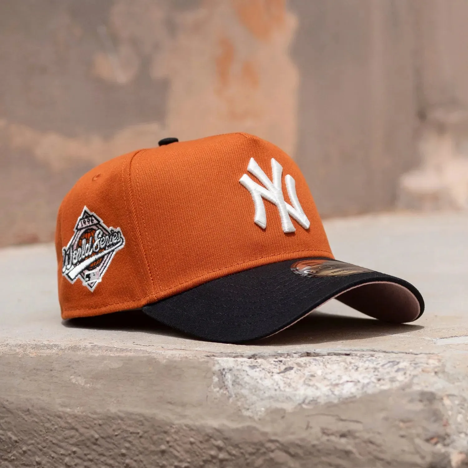 NEW ERA 9FORTY A-FRAME NEW YORK YANKEES WORLD SERIES 1996 TWO TONE / PINK UV SNAPBACK - Thesouthcap