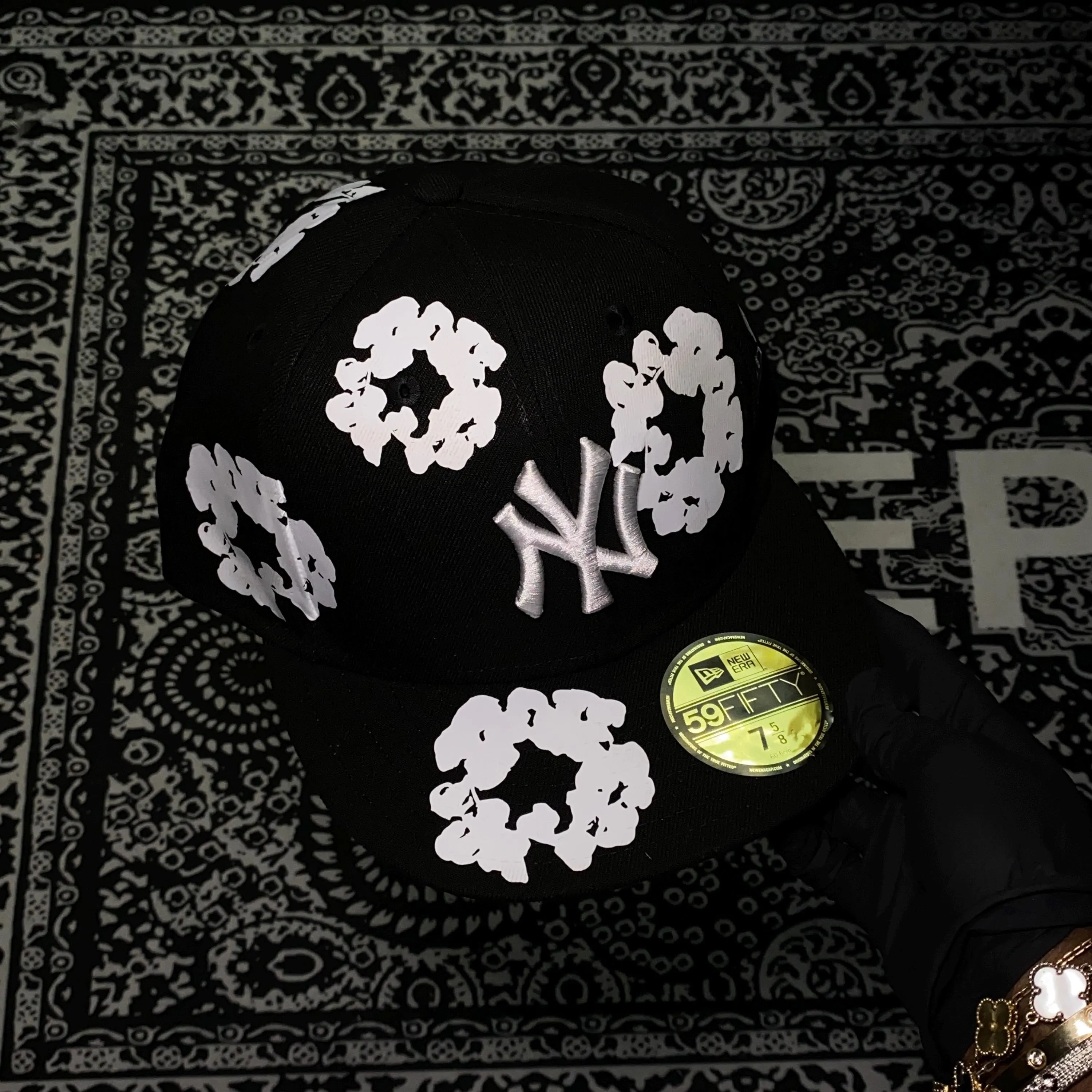 NEW YORK YANKEES DENIM TEARS BLACK FC EXCLUSIVE 59FIFTY - Thesouthcap