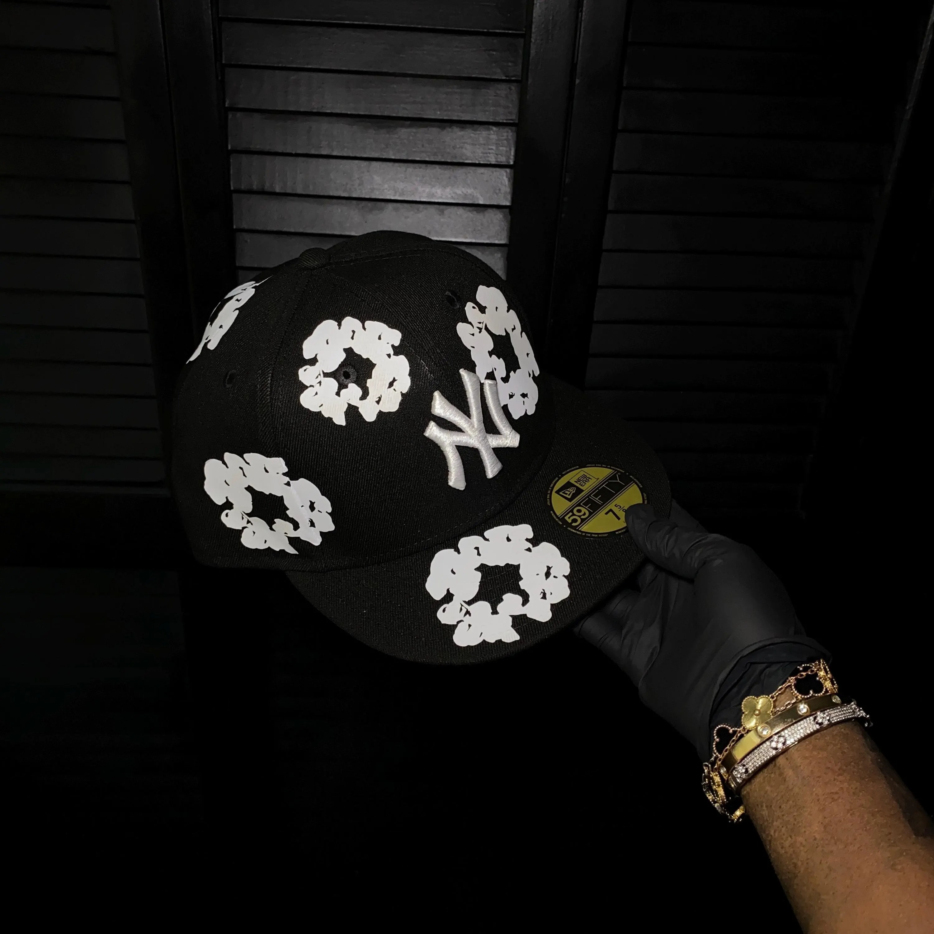 NEW YORK YANKEES DENIM TEARS BLACK FC EXCLUSIVE 59FIFTY - Thesouthcap