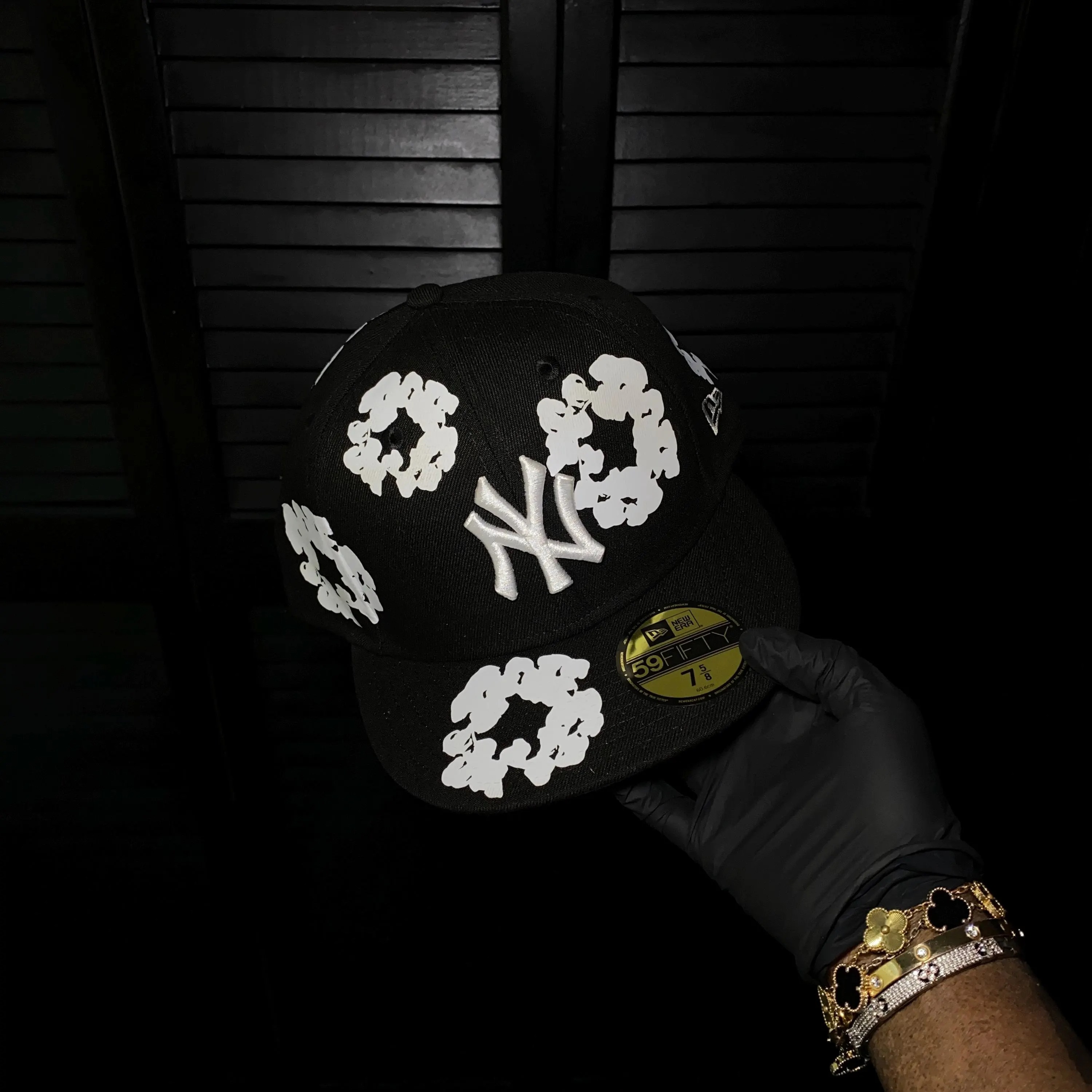 NEW YORK YANKEES DENIM TEARS BLACK FC EXCLUSIVE 59FIFTY - Thesouthcap