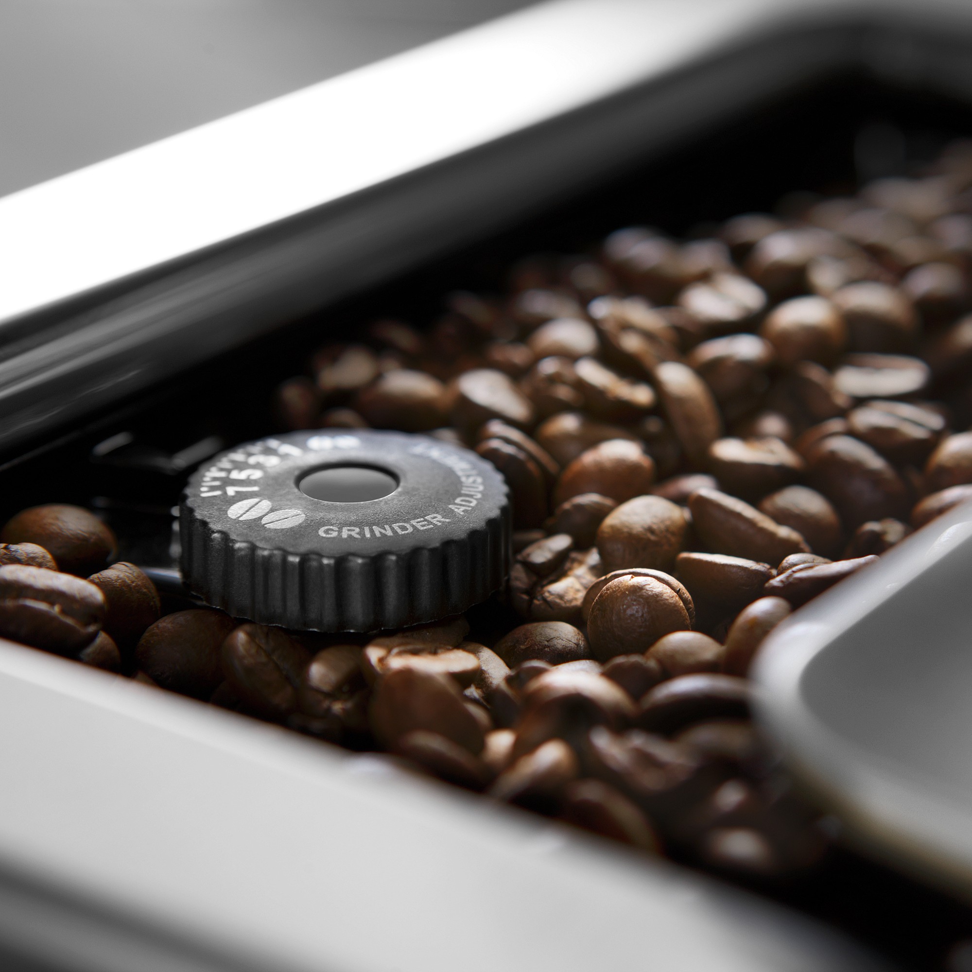 De'Longhi Prima Donna Elite Fully Automatic Espresso Machine