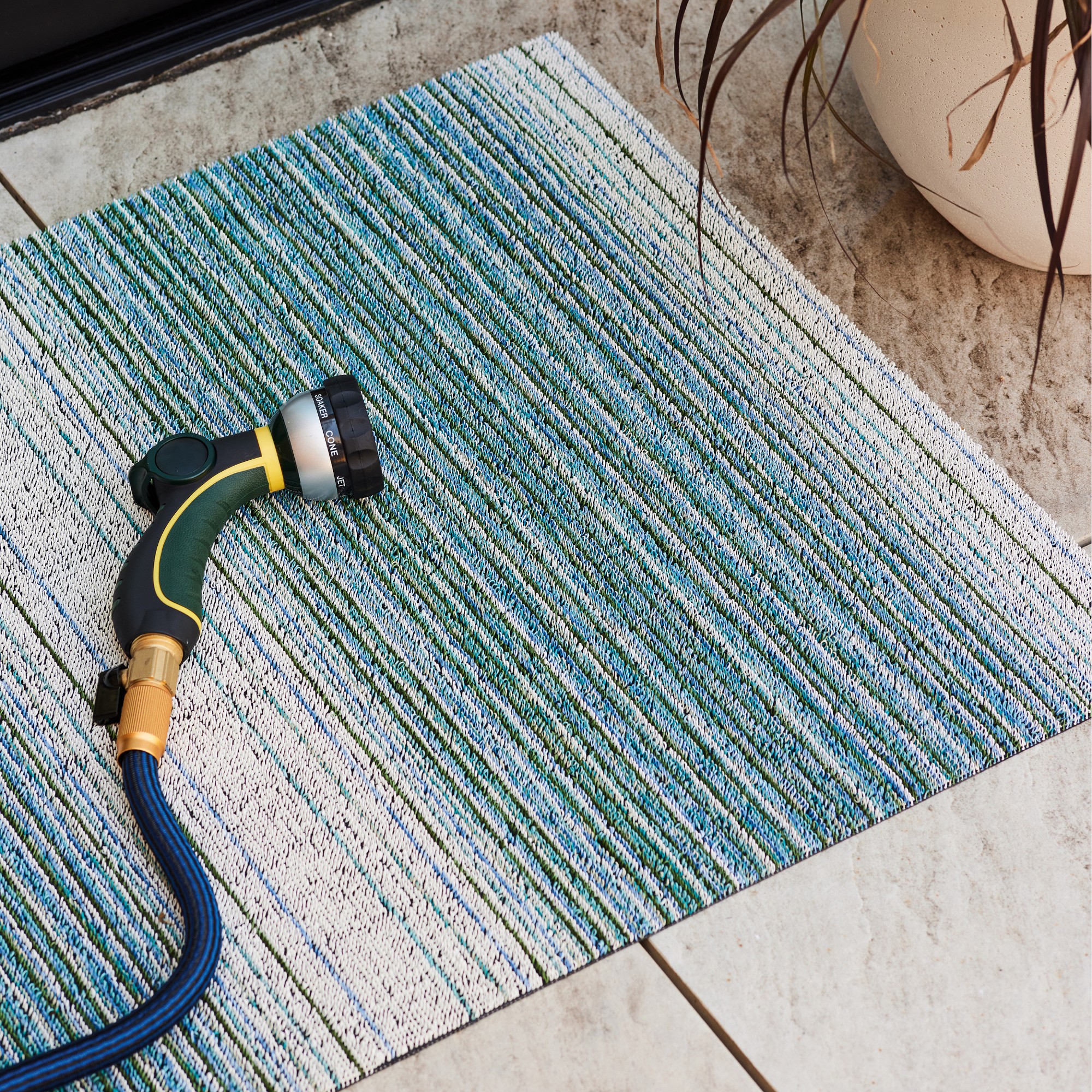 Chilewich Easy Care Fade Stripe Shag Utility Mat