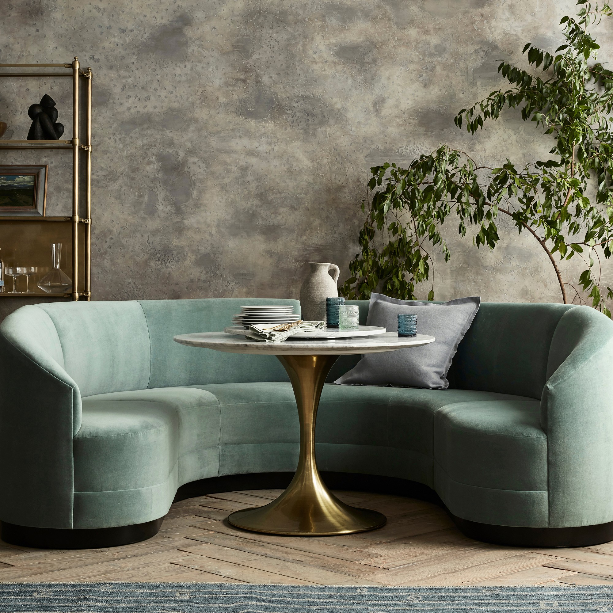 Tulip Round Pedestal Dining Table (42