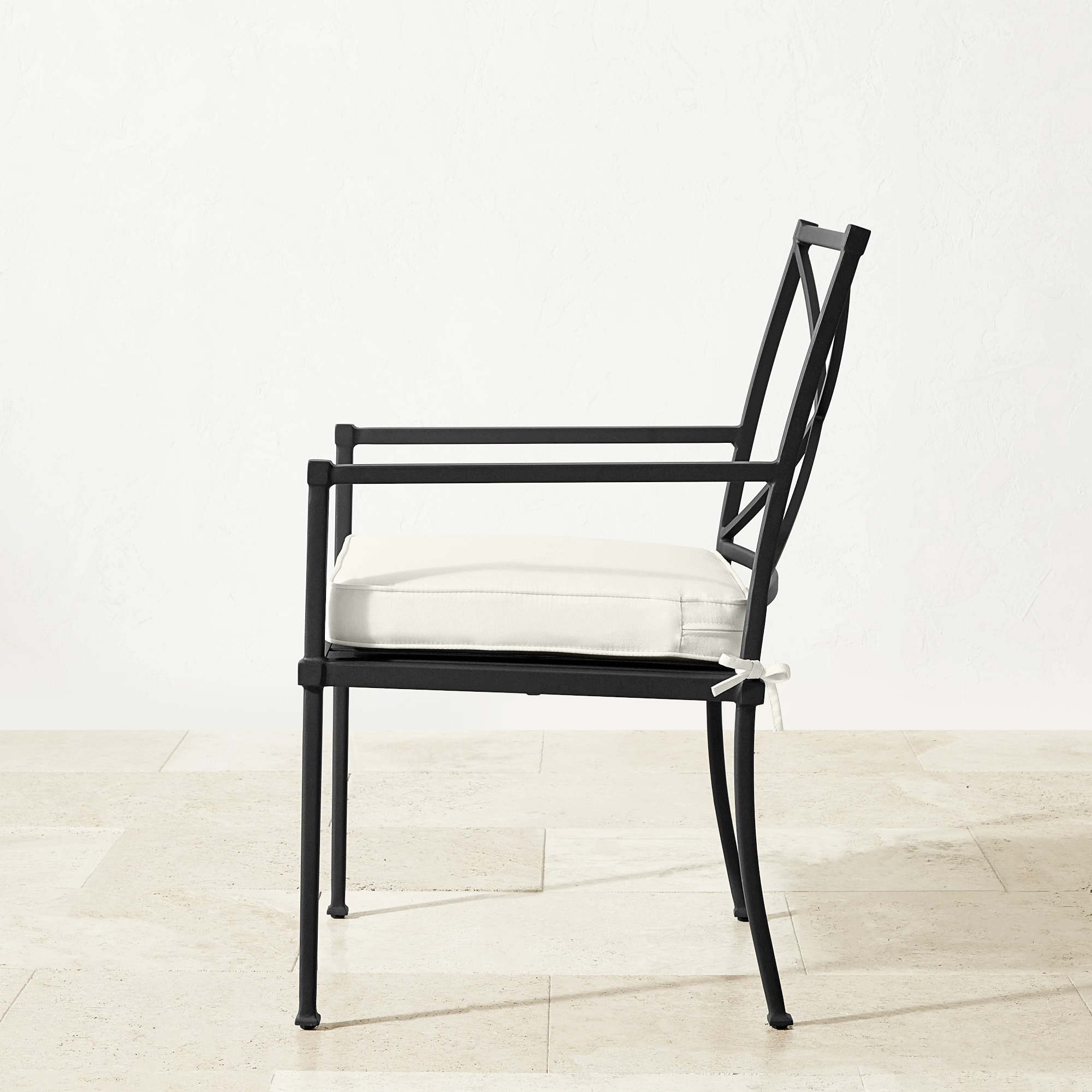 Bridgehampton Rectangular Dining Table & Dining Chairs (81