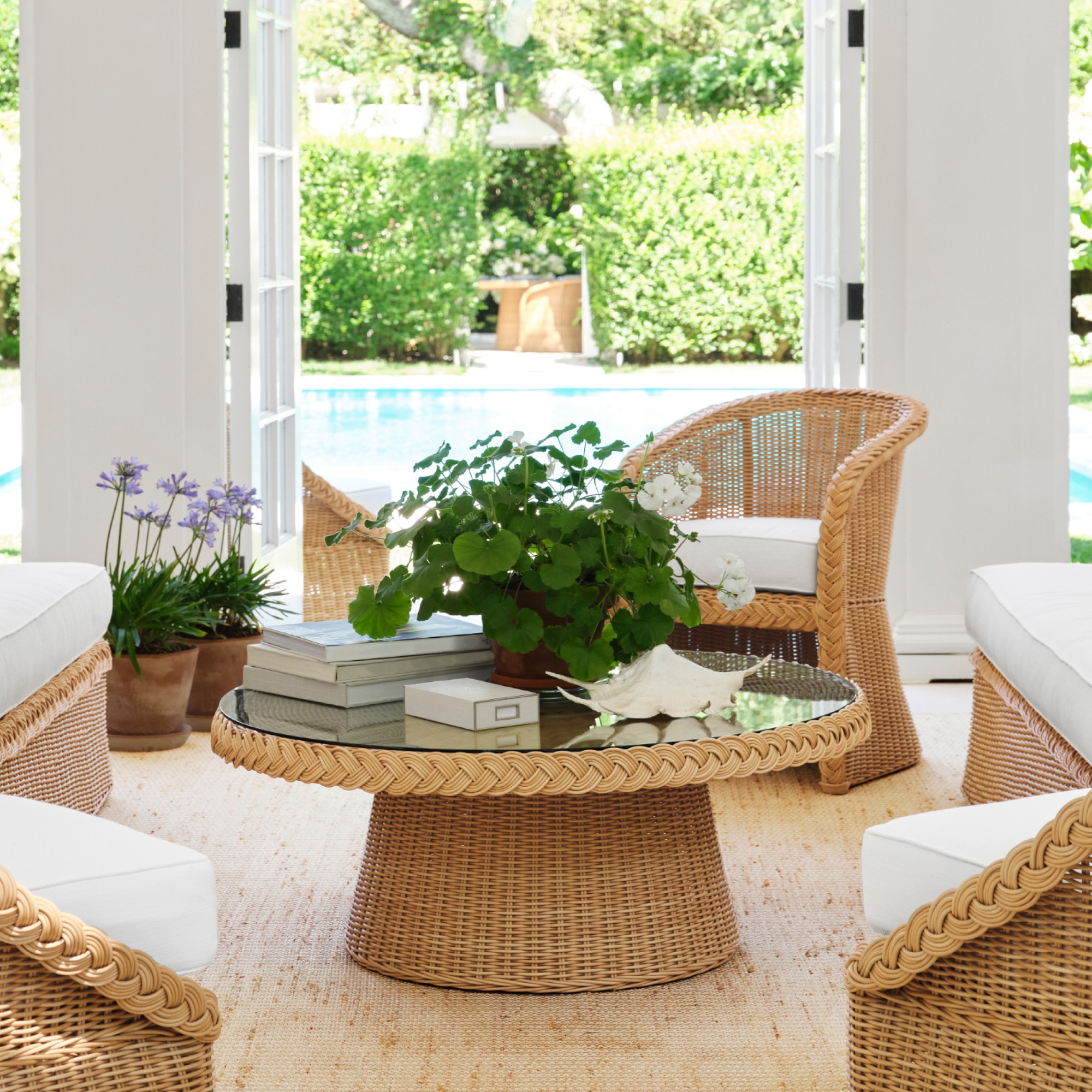 AERIN East Hampton Coffee Table (42