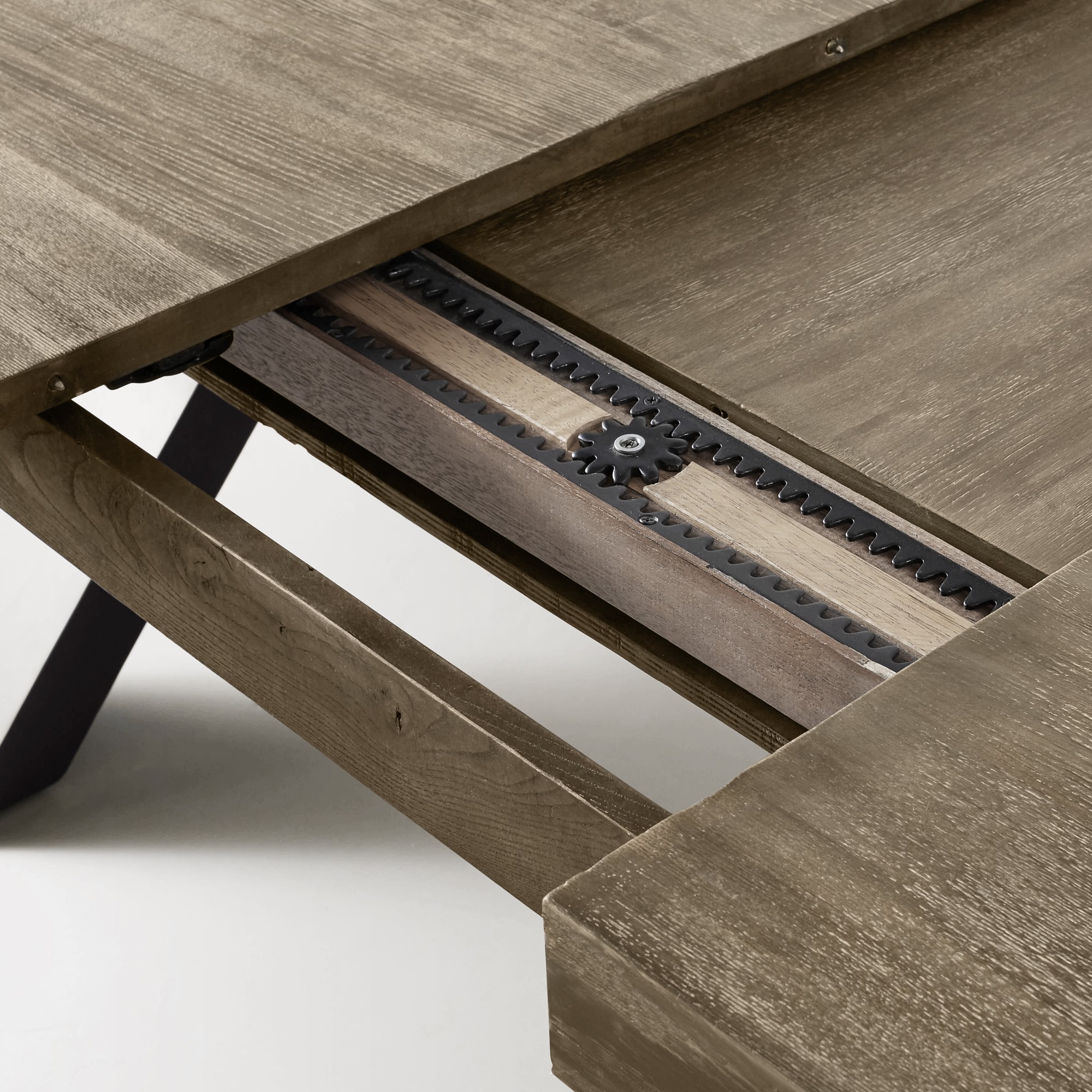 Navarro Extendable Rectangular Dining Table (98