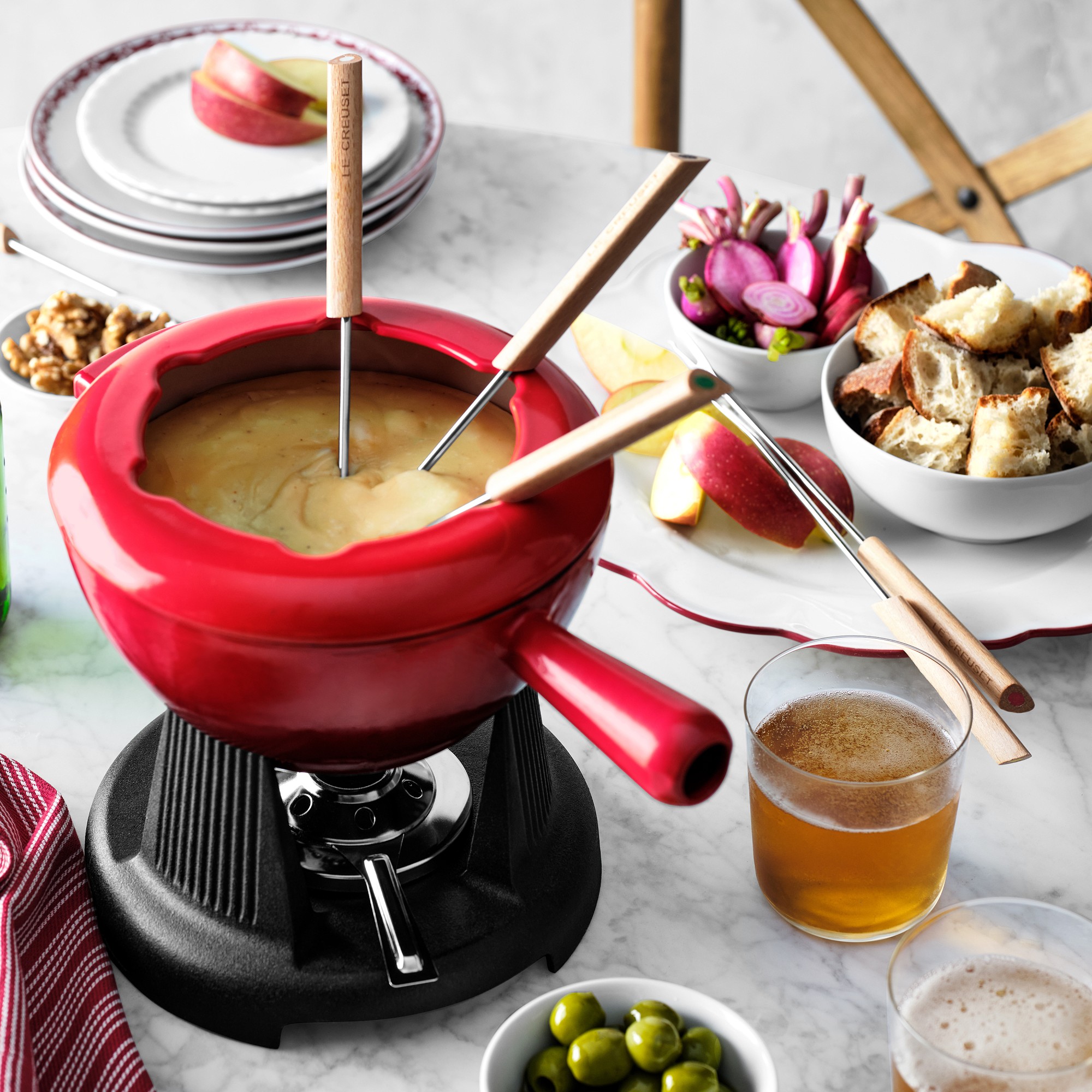 Le Creuset Enameled Cast Iron Fondue Pot, 2 1/2-Qt.