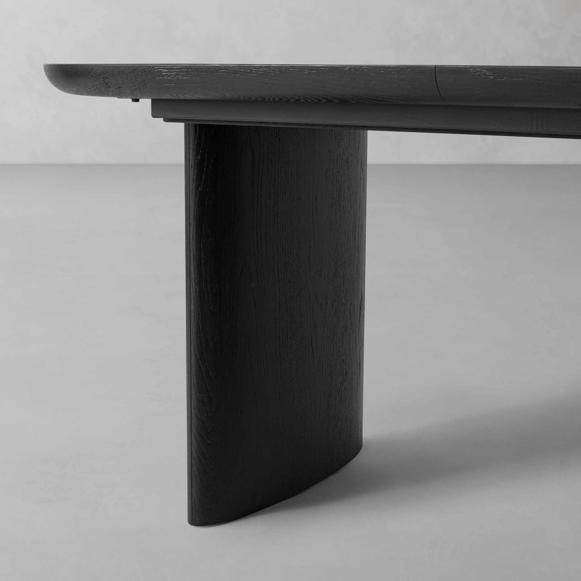 Radius Extendable Oval Dining Table (72