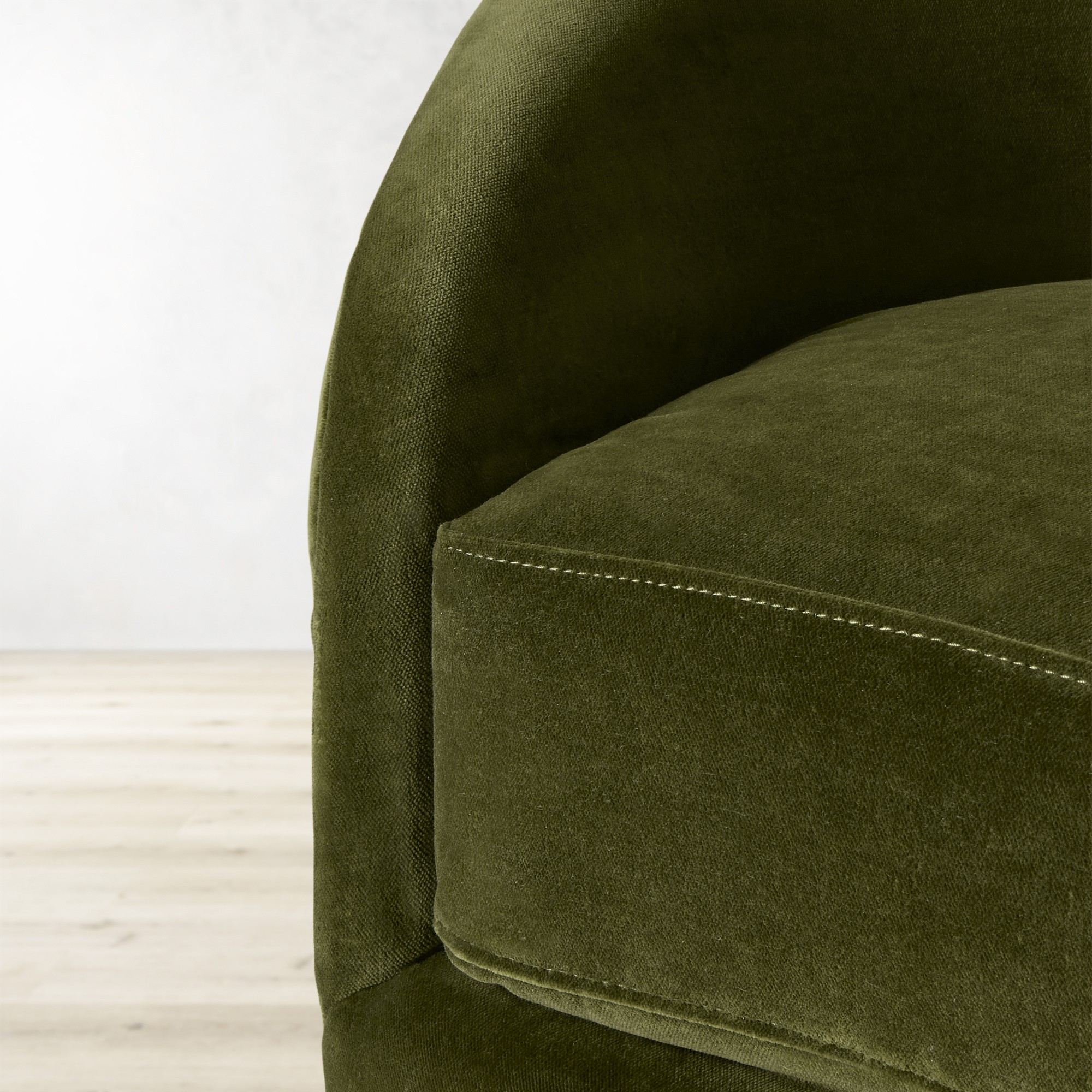 Montclair Swivel Chair