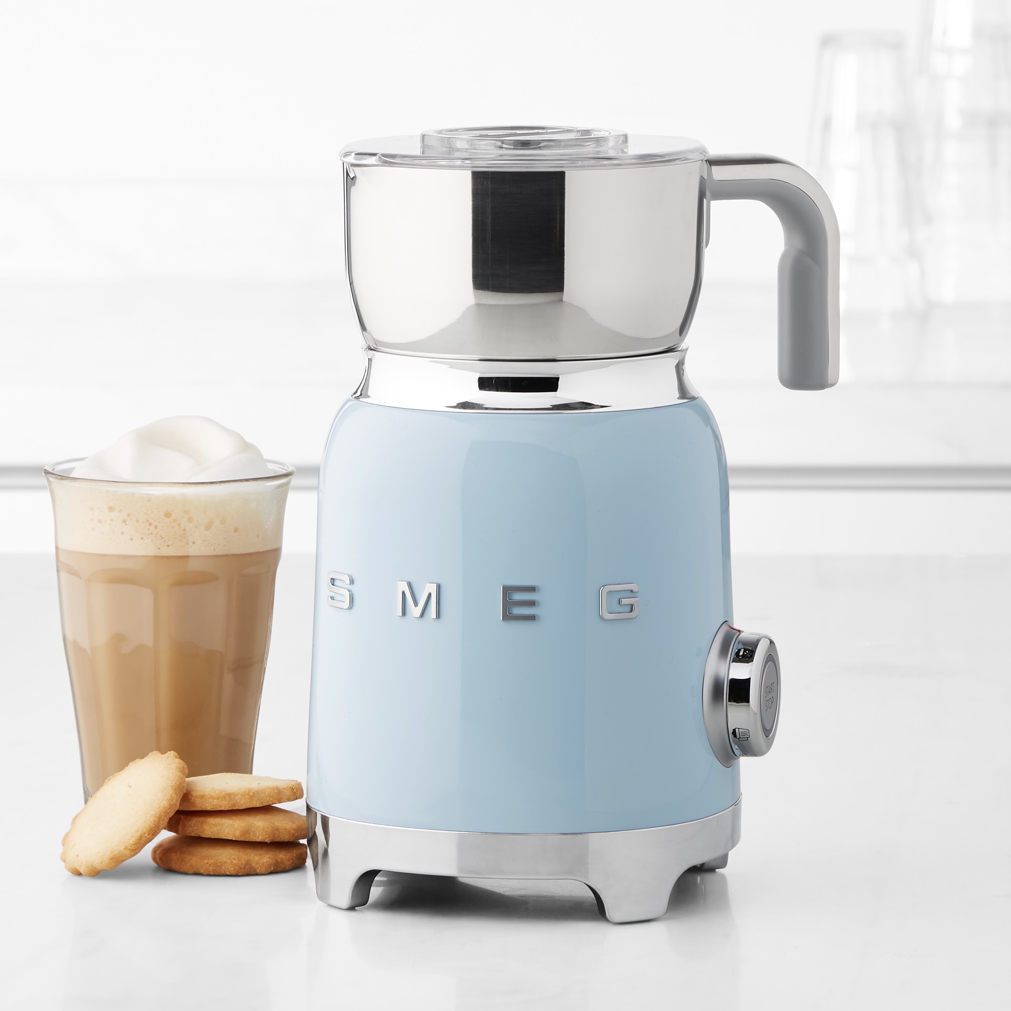 SMEG Milk Frother