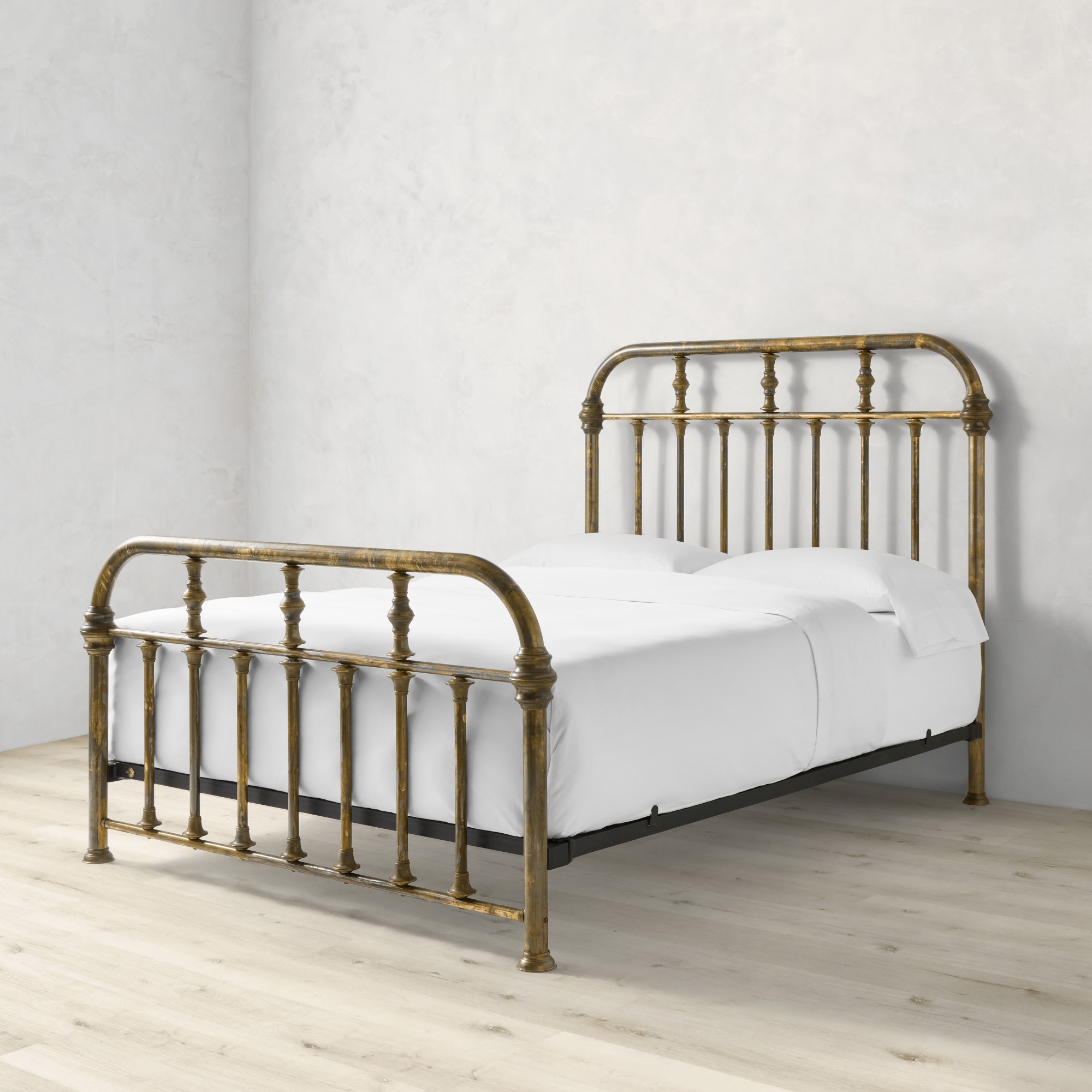 Manor Brass Bed