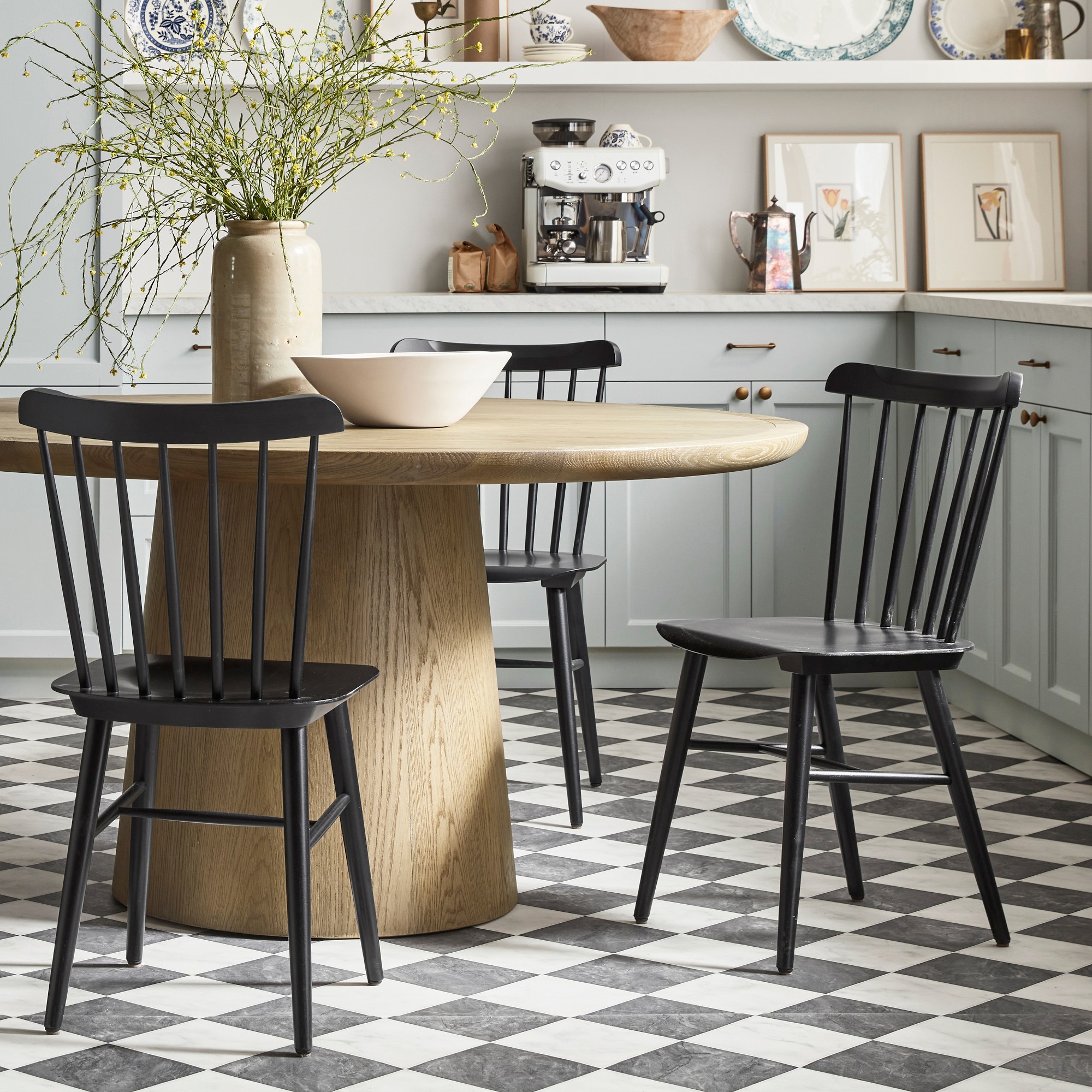 Radius Round Dining Table (60