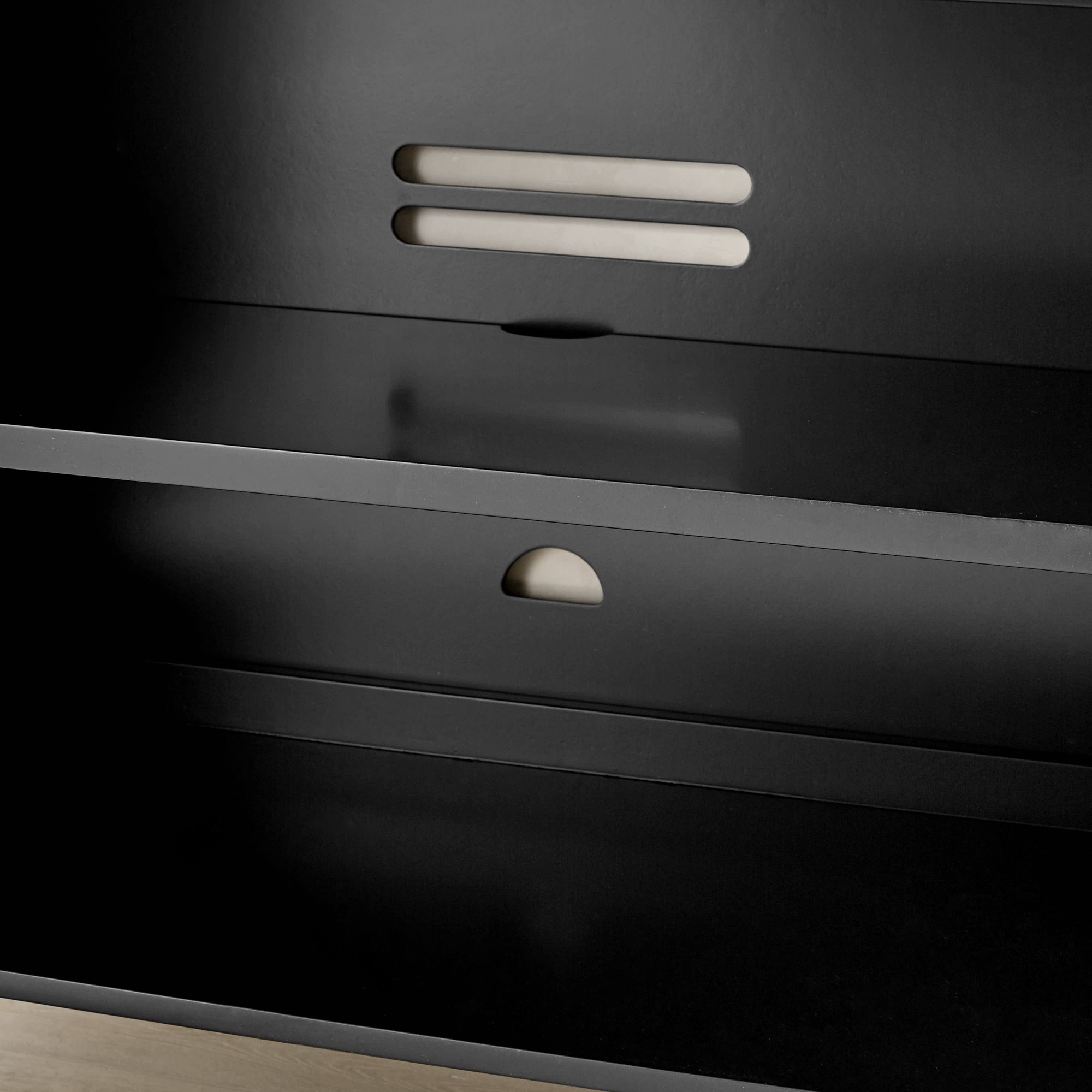 Lewis Media Console (51