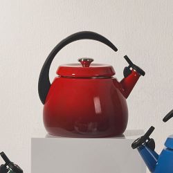 Le Creuset Cloche Tea Kettle, 2-Qt.