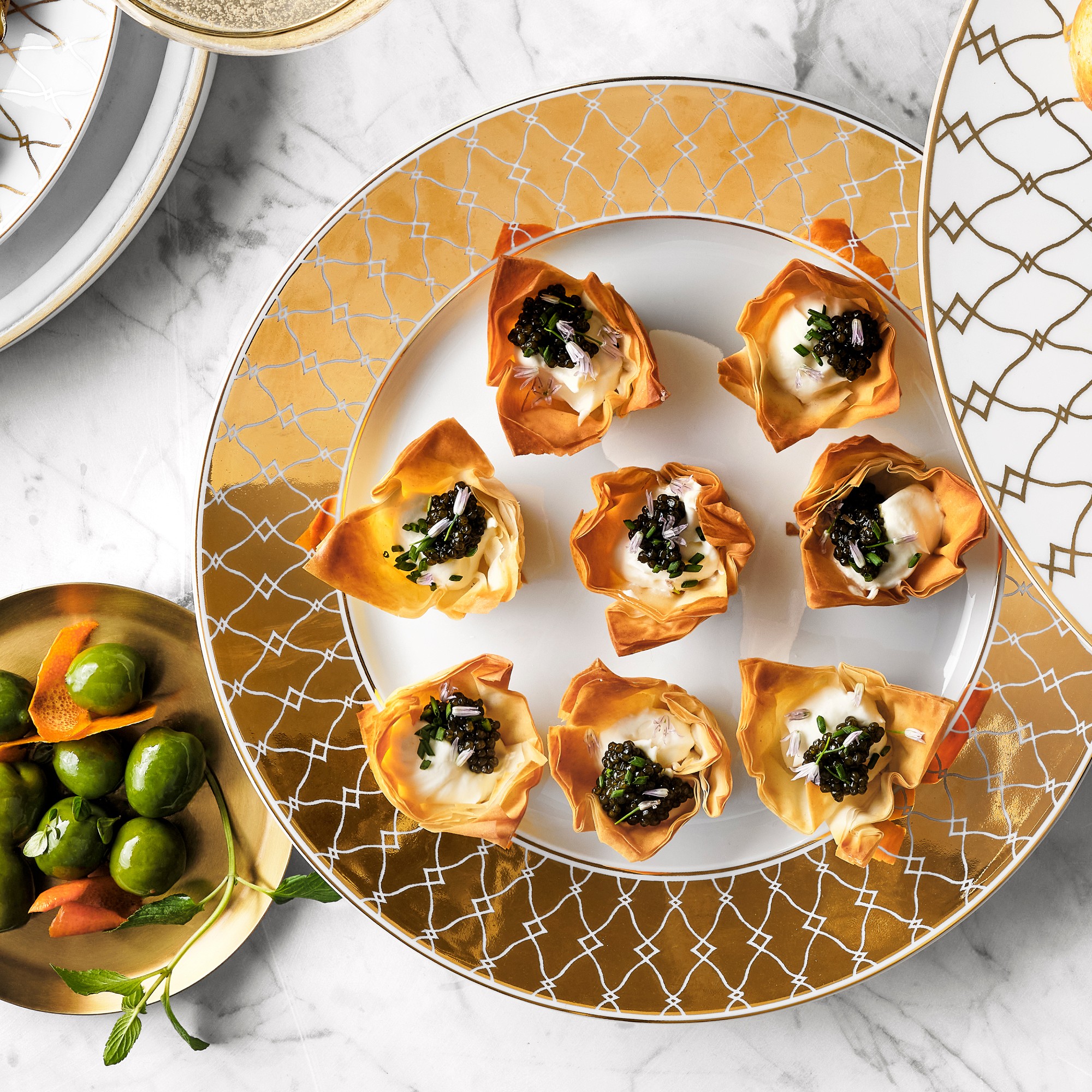 Regency Gold Dinner Plates, Set of 4