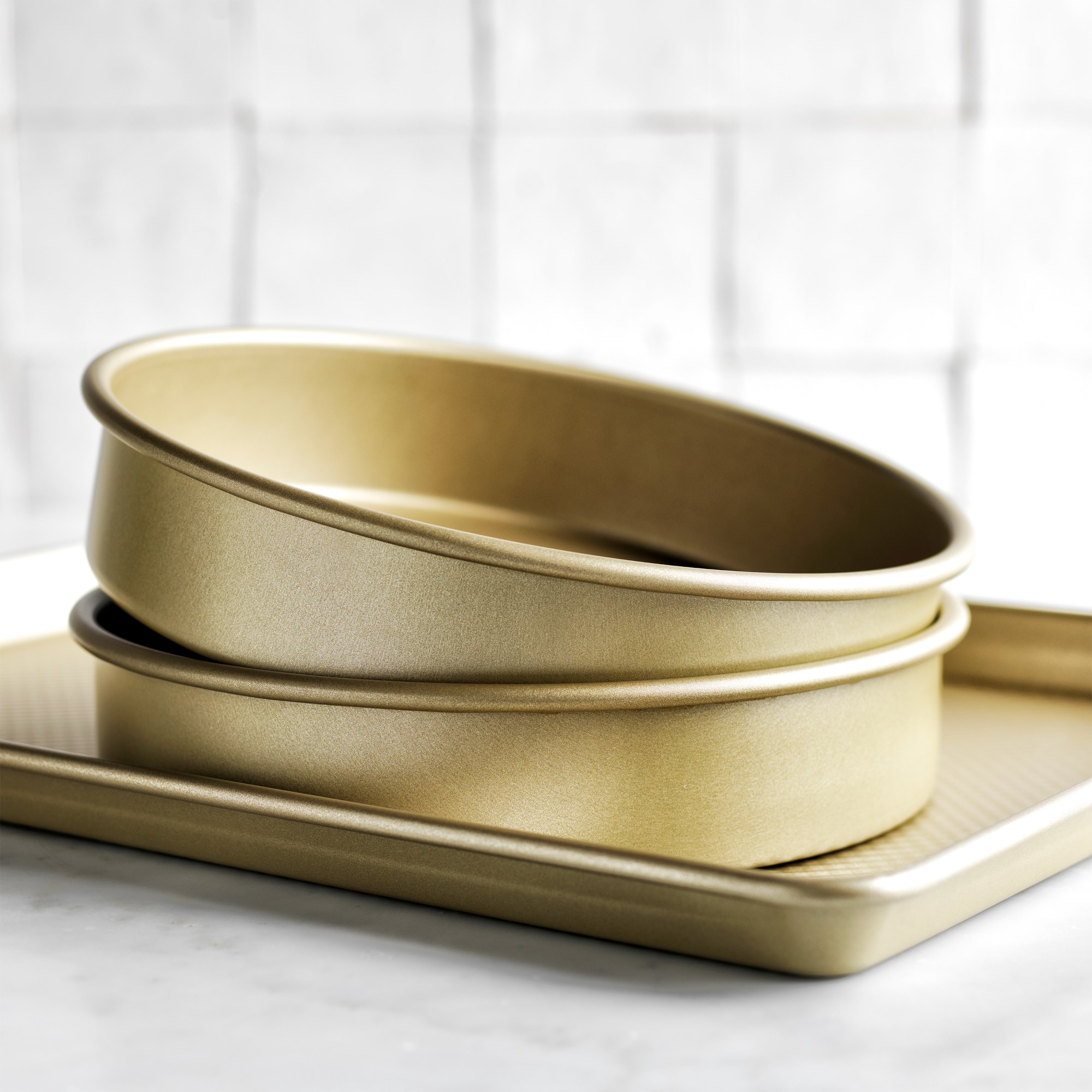 Williams Sonoma Goldtouch® Pro Nonstick Round Cake Pan