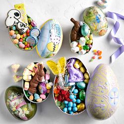 PEANUTS™ x Williams Sonoma Easter Mache Egg