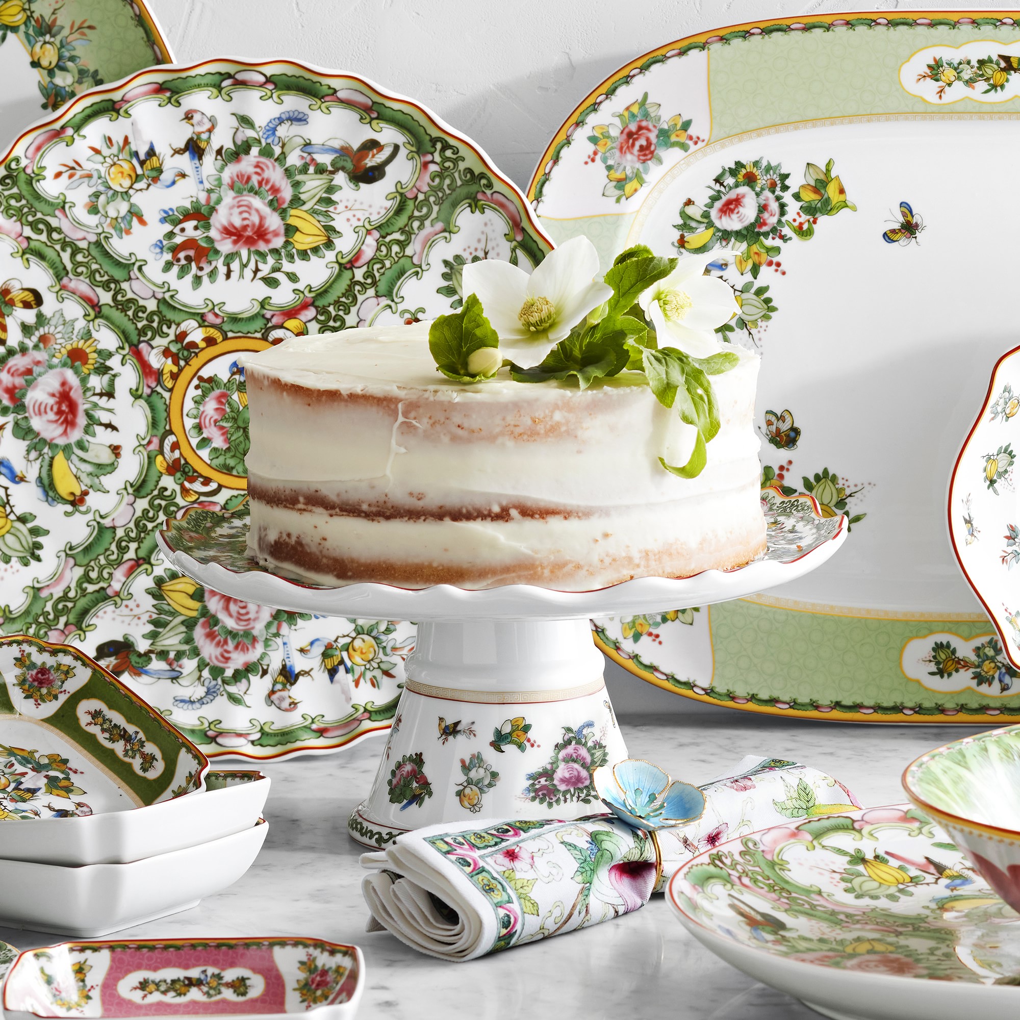 Famille Rose Cake Stand