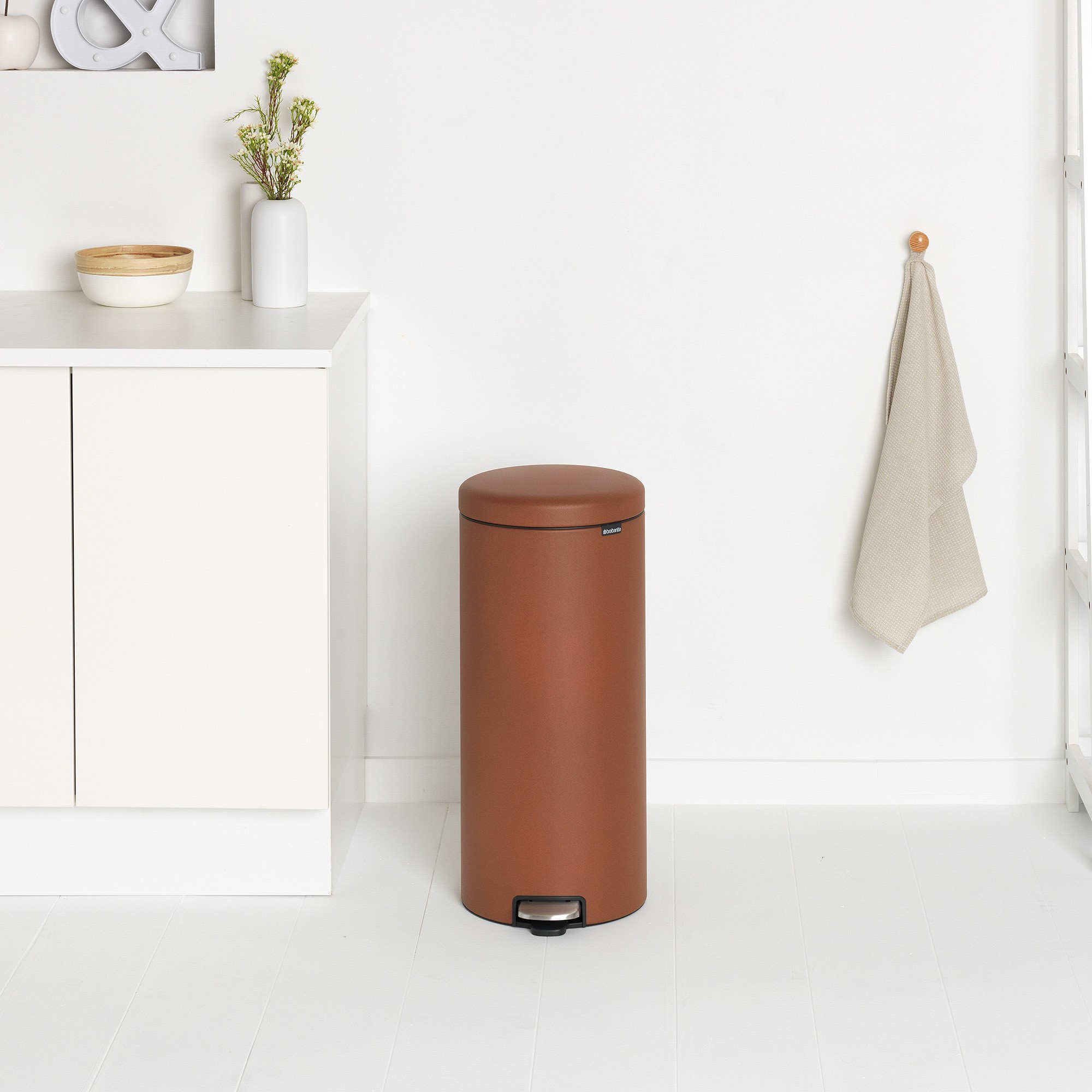 Brabantia NewIcon Step Can, 8 Gallons