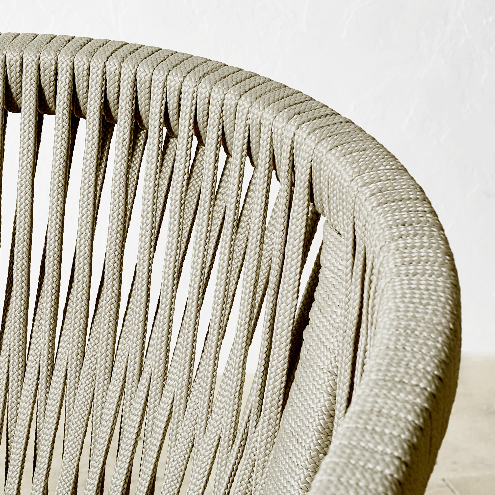 Pasadena Outdoor Fiberstone and Rope Round Dining Table & Pasadena Dining Chairs (60