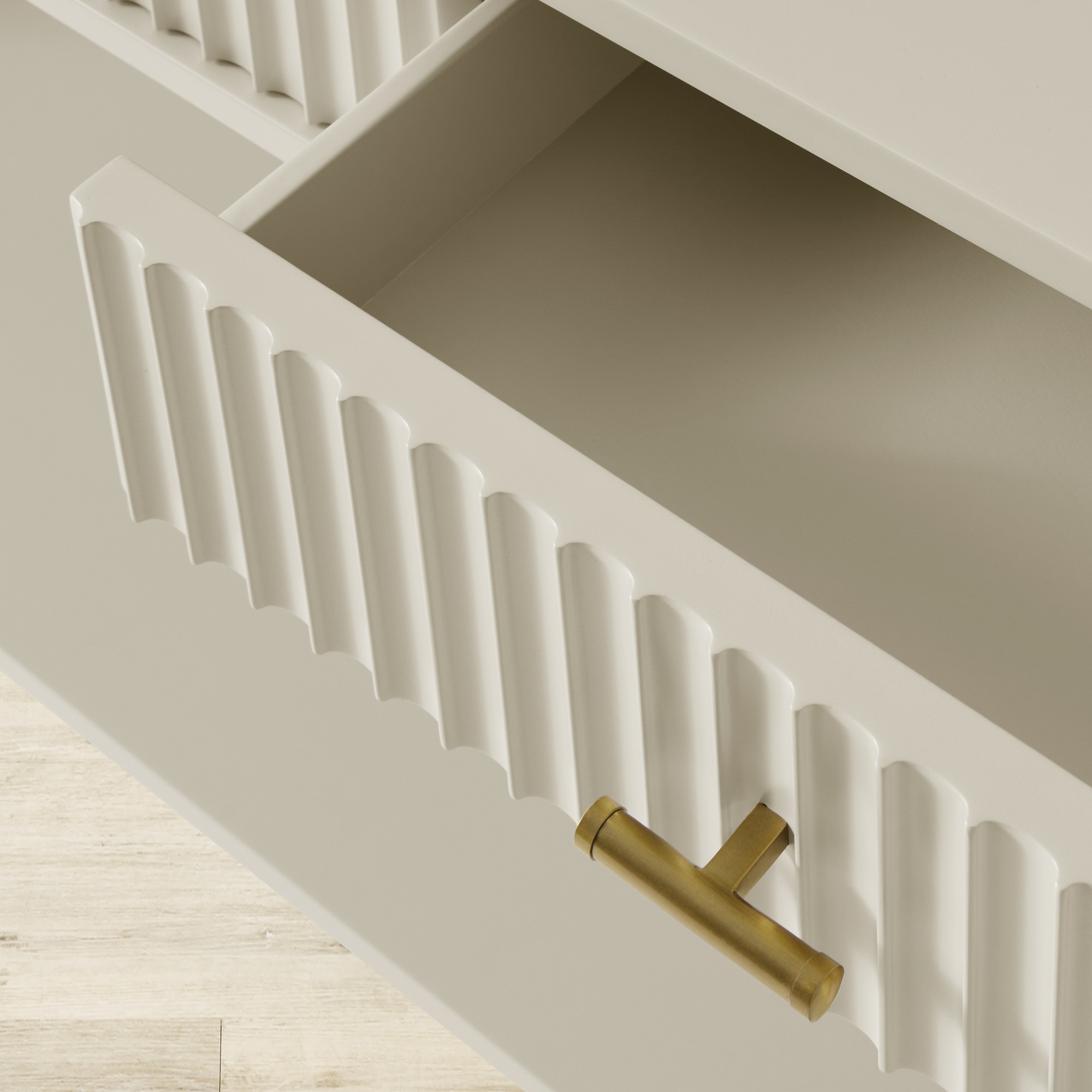 Lewis 3-Drawer Console (60